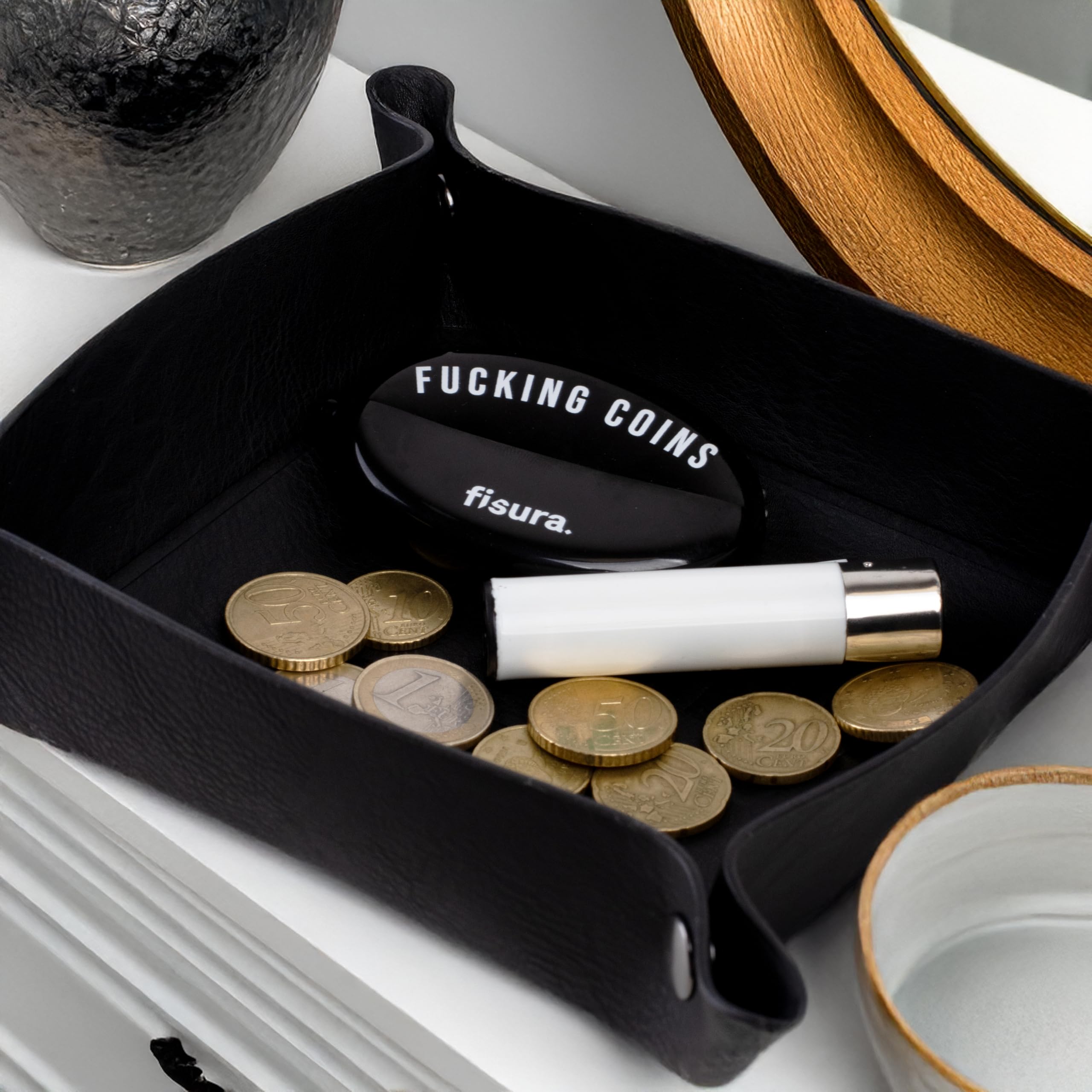 Fisura – Owalna portmonetka z gumy “F*cking coins” w kolorze czarnym. Retro portfel z łańcuszkiem, mały unisex portfel do kieszeni, idealny na prezent. 1 sztuka.