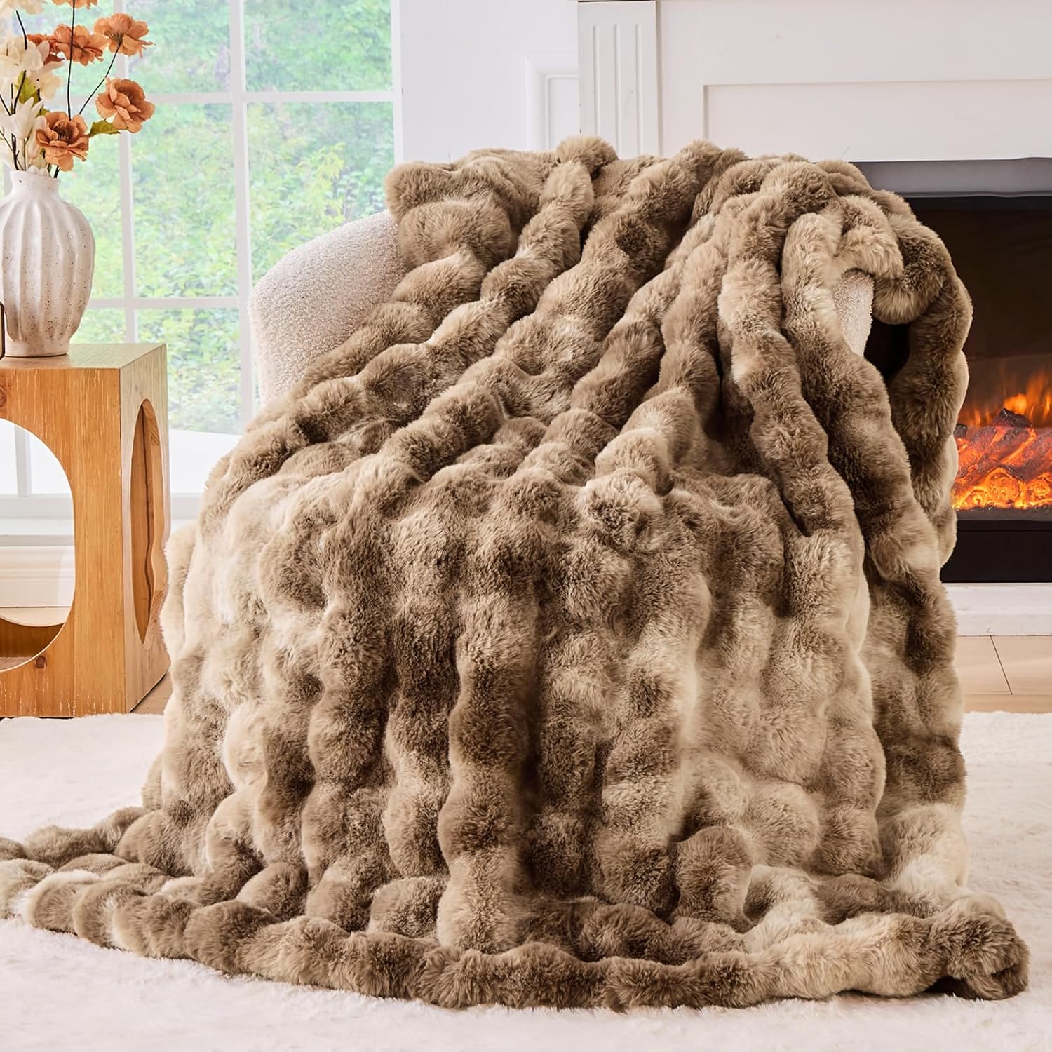 BENVWE Fluffy Faux Fur...