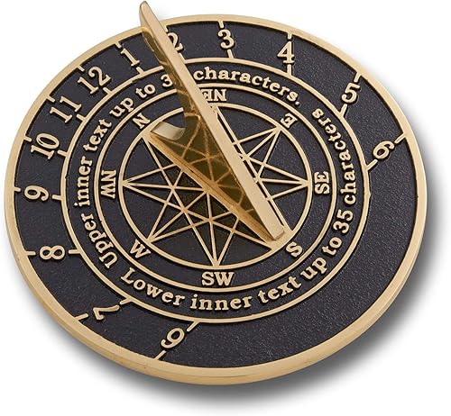 The Metal Foundry Regalo personalizado de reloj de sol de latón inglés. Esta idea de regalo única para él o ella está hecha con tu mensaje y será el