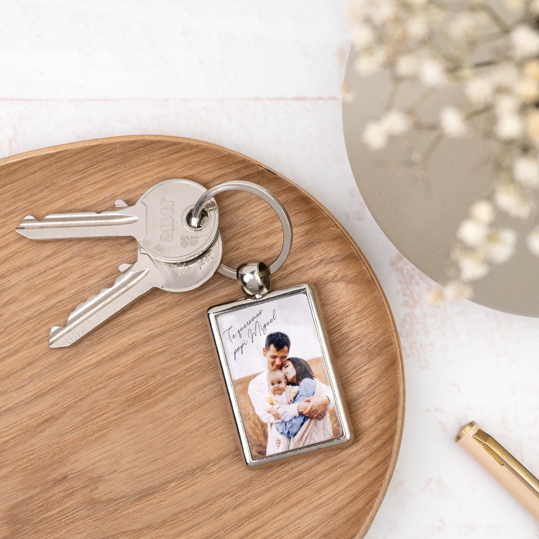 Wanapix | Llavero Personalizado con Foto | Llavero Metálico Personalizado con Foto y Textos | Llavero para Regalar en una Ocasión Especial | Llavero de Pareja, Económico Ideal para Regalar — view 5