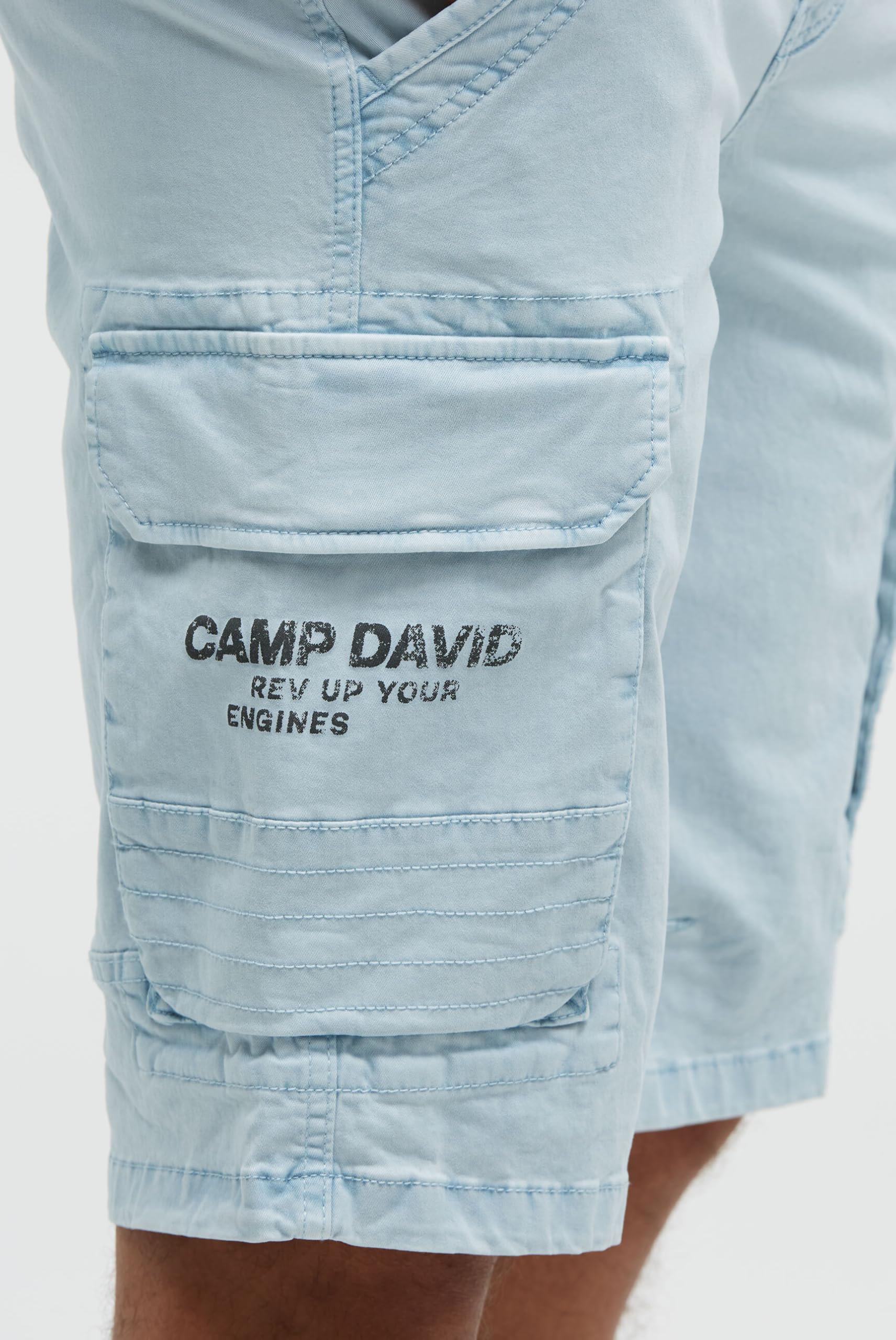 Camp David Herren Cargo Shorts mit Prints im Used Look