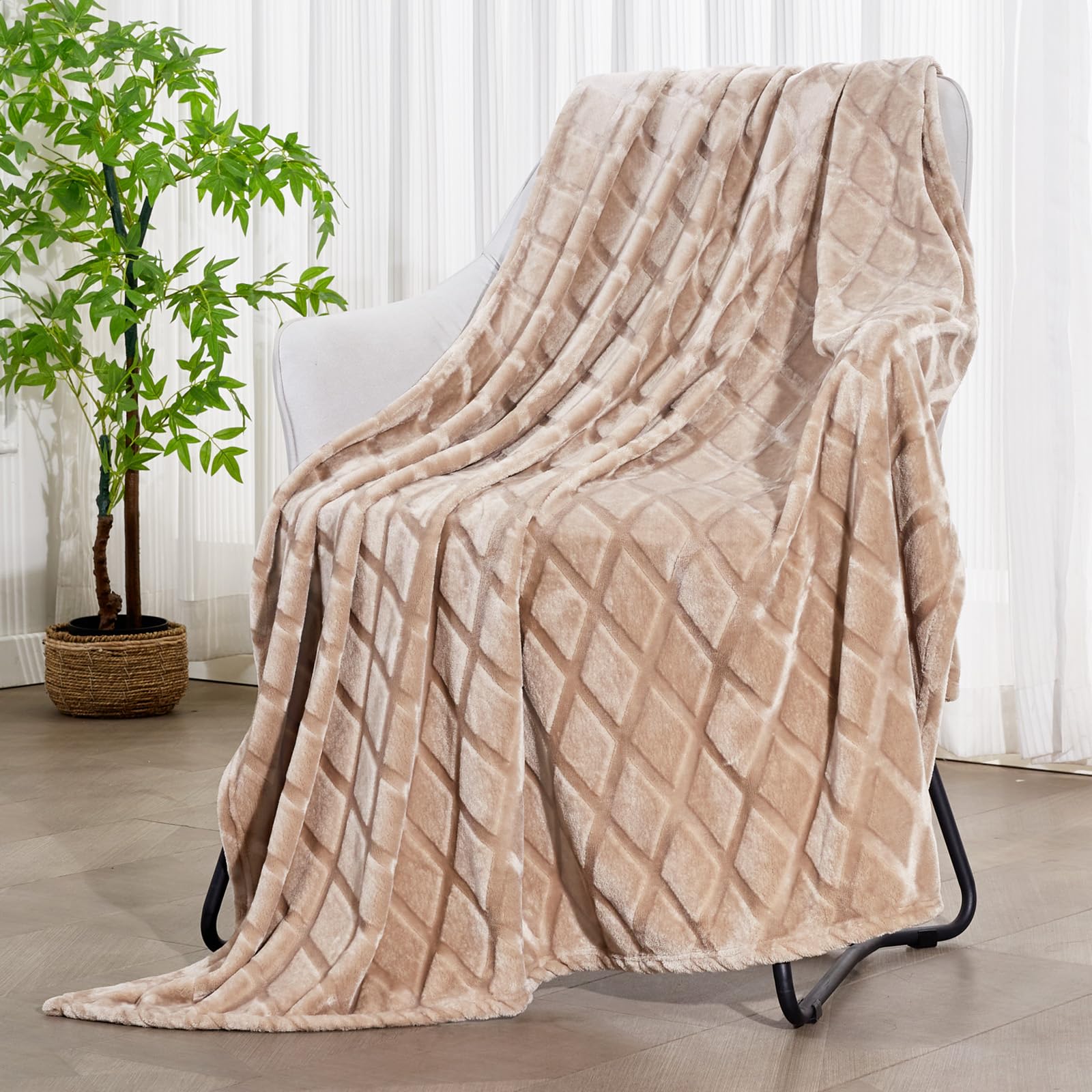 Exclusivo Mezcla Soft Camel Throw Blanket for Couch, Lightweight Fleece Sofa Bed Throw Blankets with Decorative Pattern for All Seasons, 50x70 InchesOEKO-TEX STANDARD 100