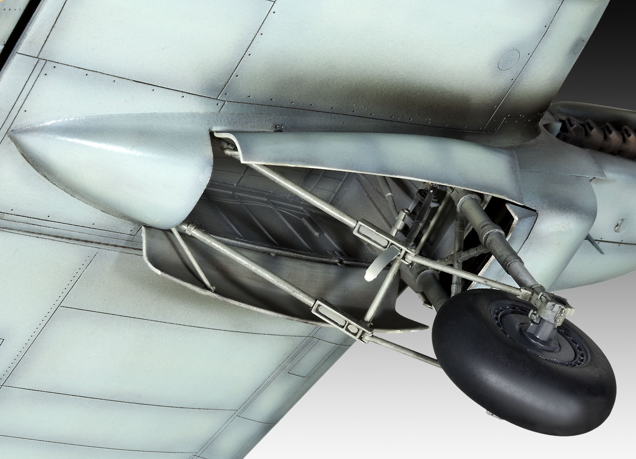 Amazon | ドイツレベル 1/32 ハインケル He111H-6 04836 プラモデル