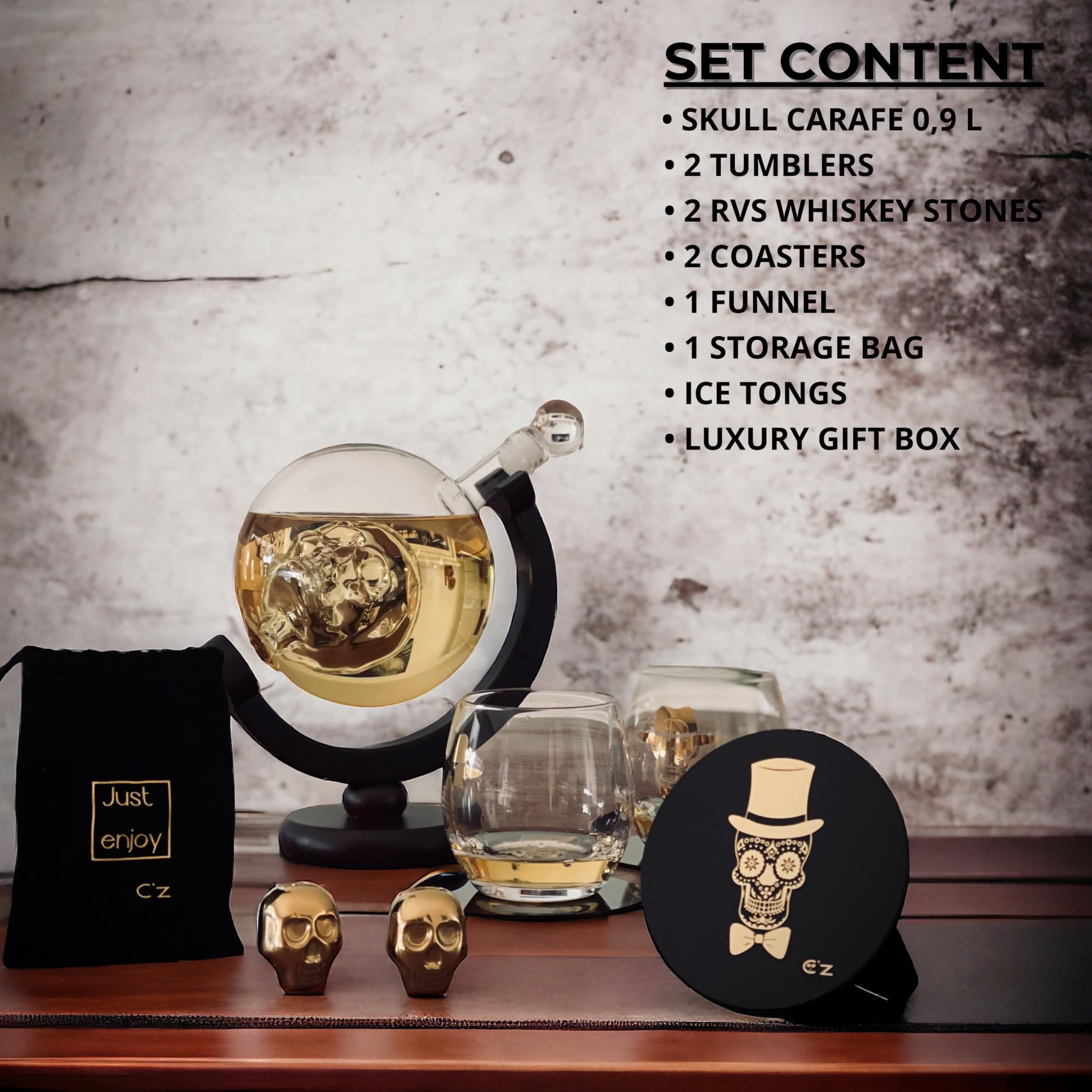 Jarra de Whisky - Juego de decantador de Whisky de Lujo - 0,9 L - Incl. 2 Piedras de Whisky de Calavera Dorada - 2 Vasos de Whisky - 2 Posavasos únicos