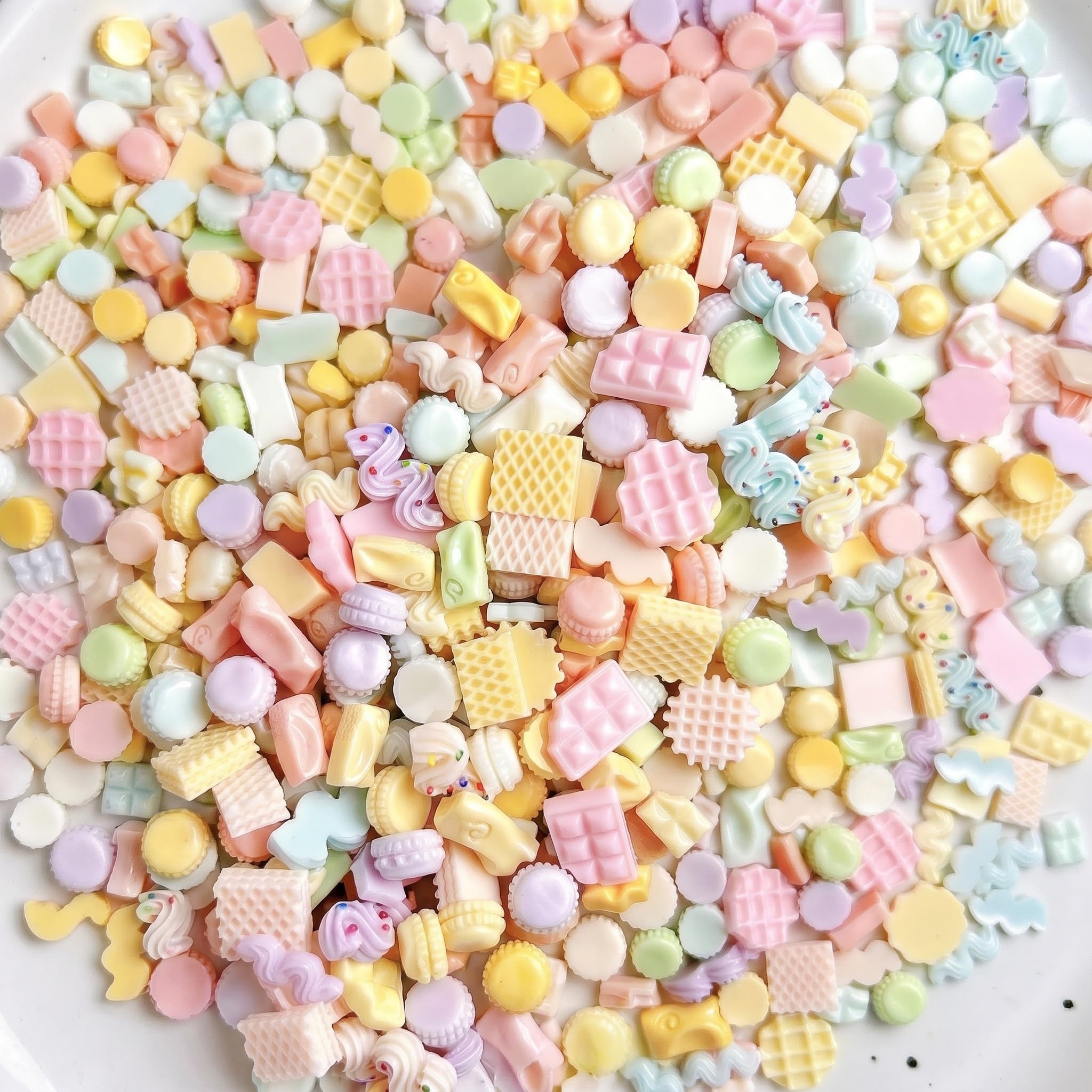 100Pcs Random Mix Slime Charms, Cartoon Series Assorted Mini Dessert Resin Charms in Cookies & Cream, Flatback Cute Food Charms for DIY Phone Case, Scrapbooking, Junk Journaling, Crafts Decoration