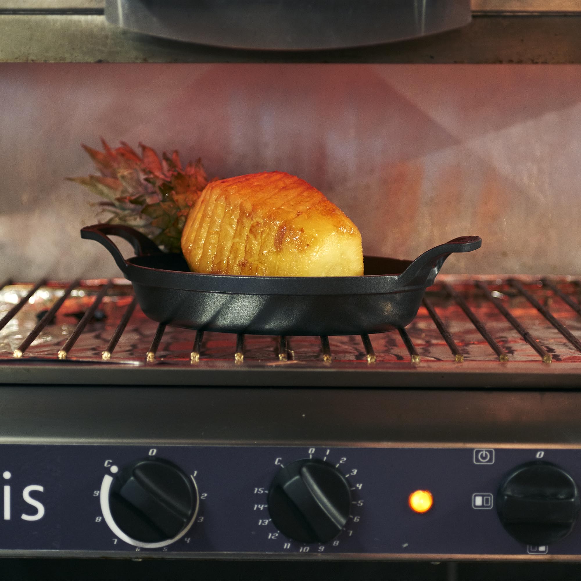 Amazon.com: Staub 8 1/4Inch Oval Roasting Dish, Black Matte
