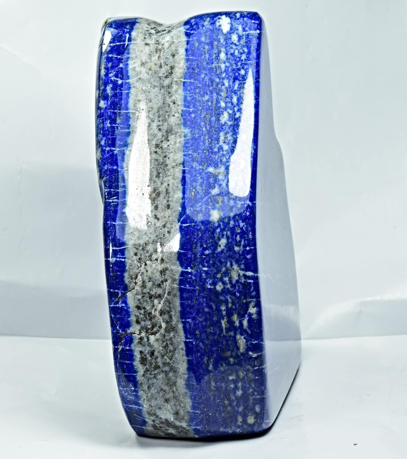 Unique Self Standing Natural Lapis Lazuli Tumbled Stone 1153 Gram (110 x 110 x 46 mm)