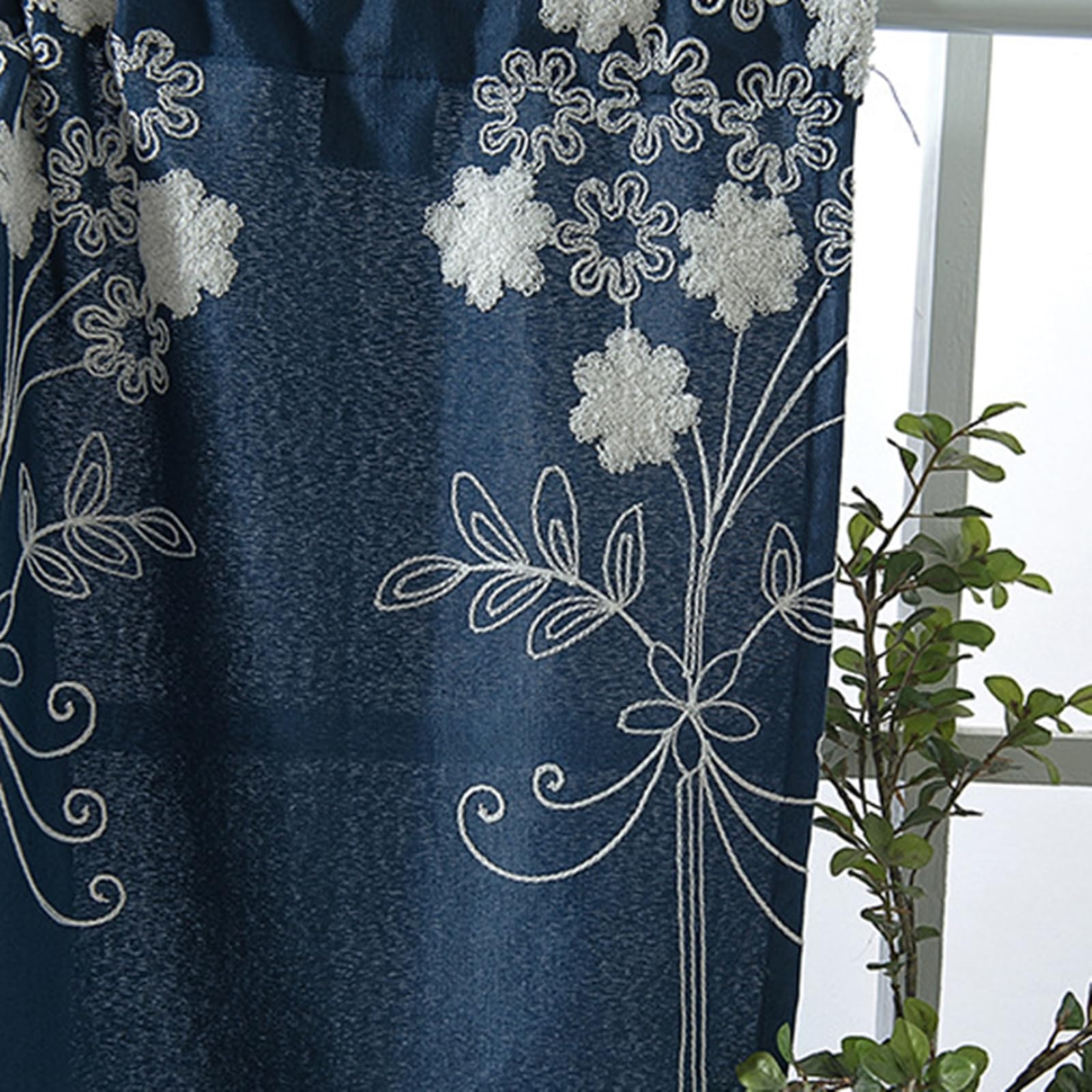 AMDXD Visillo para baño, diseño de flores, hojas bordadas, cortina corta semitransparente, poliéster translúcido, para habitación, oficina, 74 x 61 cm (ancho x alto)