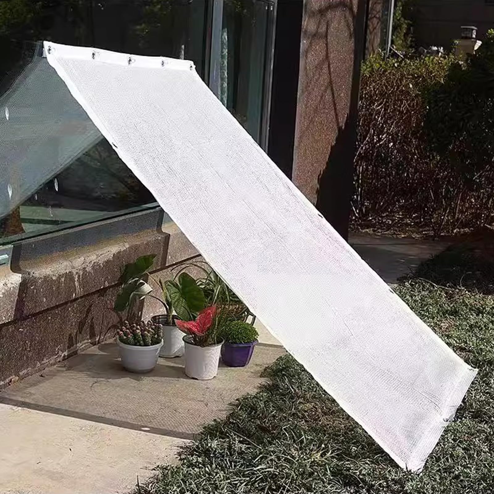 50% żywica UV e siatka z przelotkami zewnętrzny filtr przeciwsłoneczny do roślin szklarniowych kurczaka 3 x 4 m (9,9 x 13,1 ft) biała