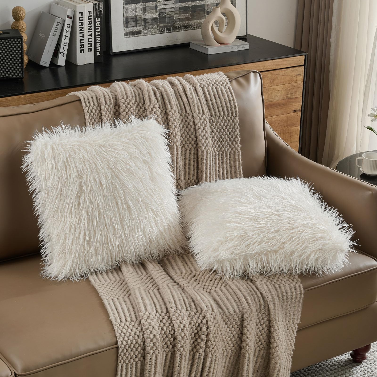 FUTEI Housses de Coussin 45x45 cm en Fausse Fourrure, Lot de 2, Blanc crème
