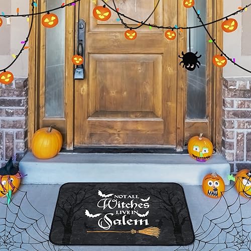 Miniatura 4 de Tapete de Halloween para puerta de exterior e interior, tapete de bienvenida con texto en inglés "Not All Witch Live in Salem", tapete divertido