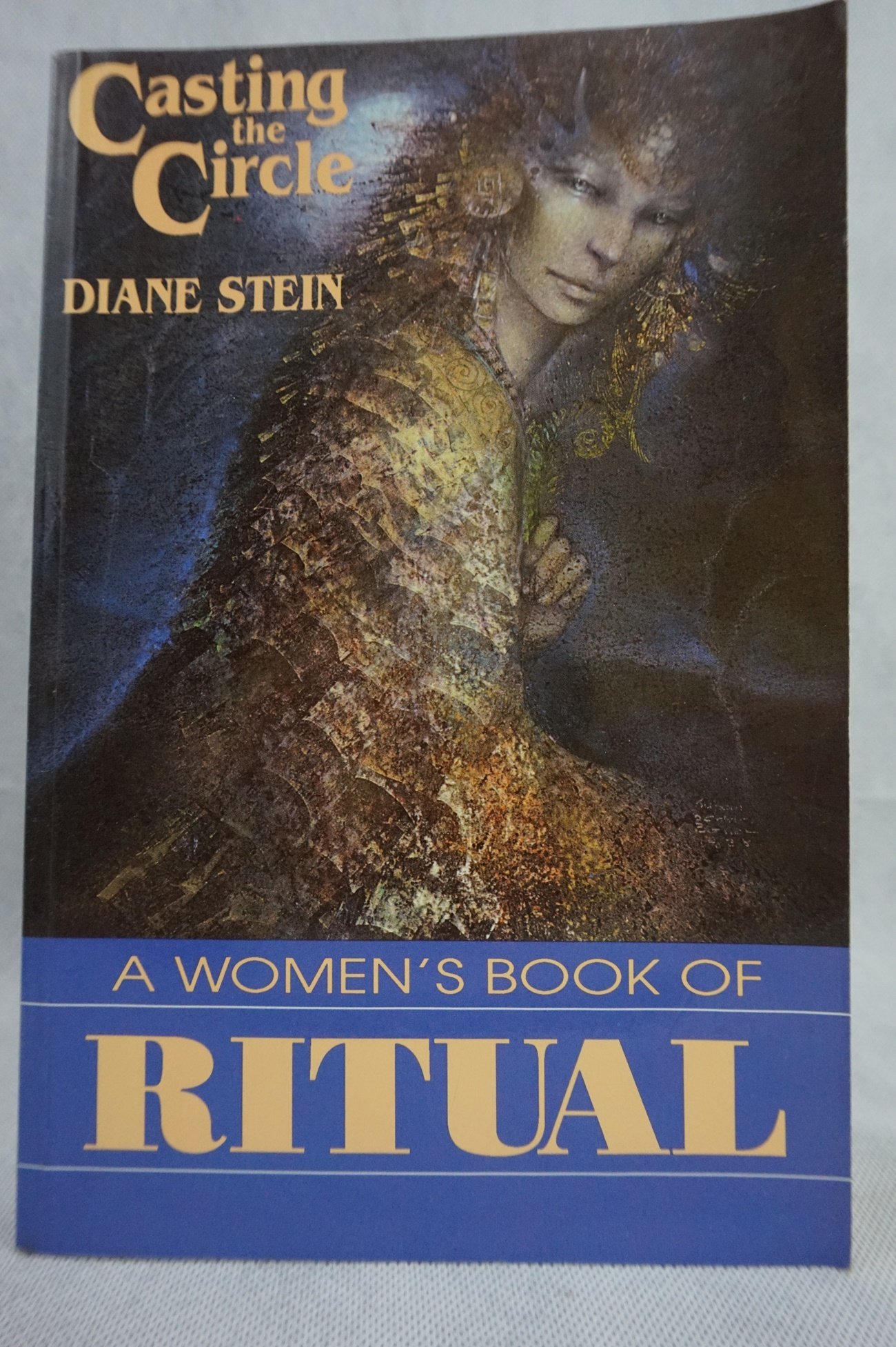 Buy Casting the Circle: A Woman's Book of Ritual: Women's Book of Ritual — BookShops.in