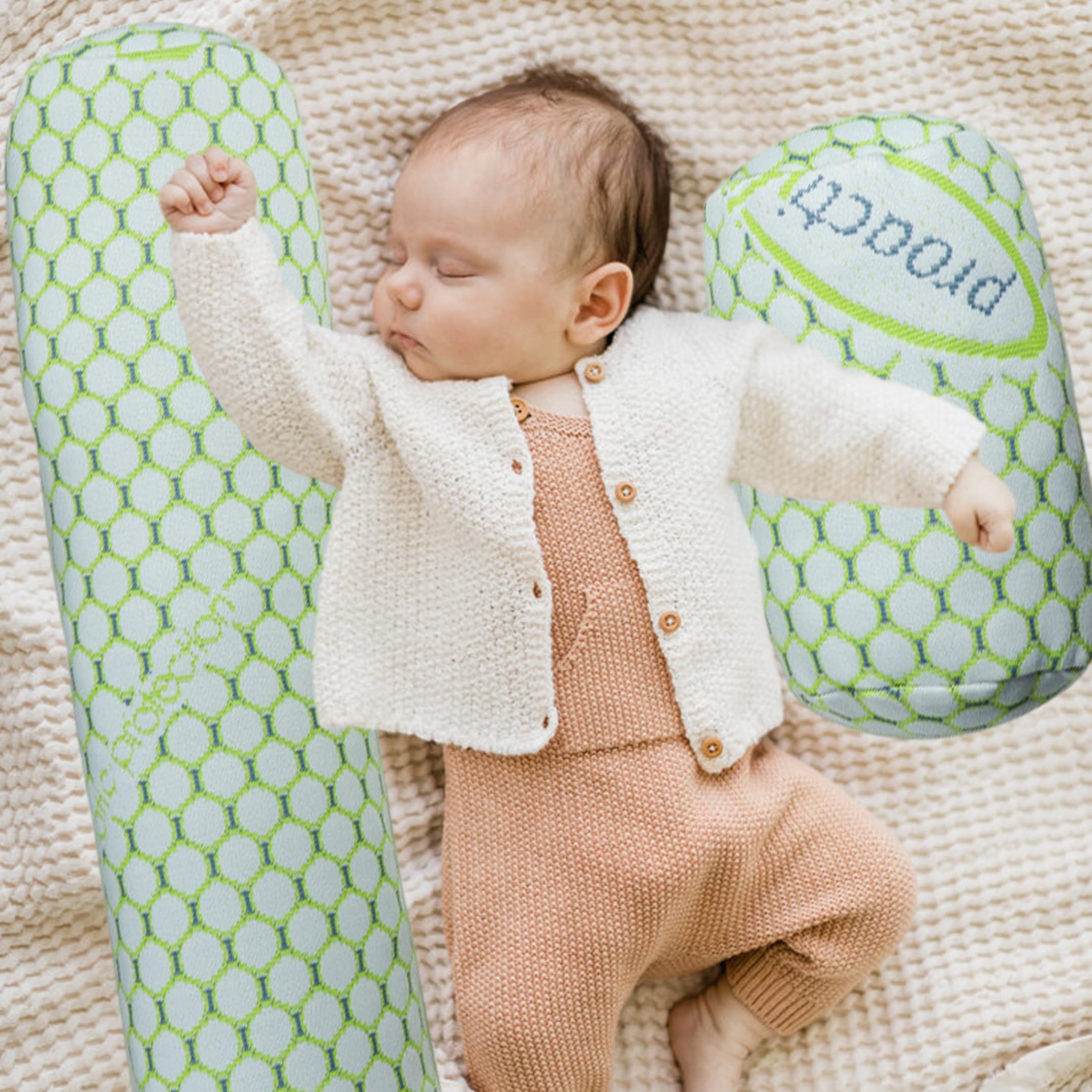 Oreiller compensé pour Nouveau-né, Coussin Anti-roulis pour bébé avec Tissu Frais et Respirant, Vert (7, 87 à 9, 45 Pouces)