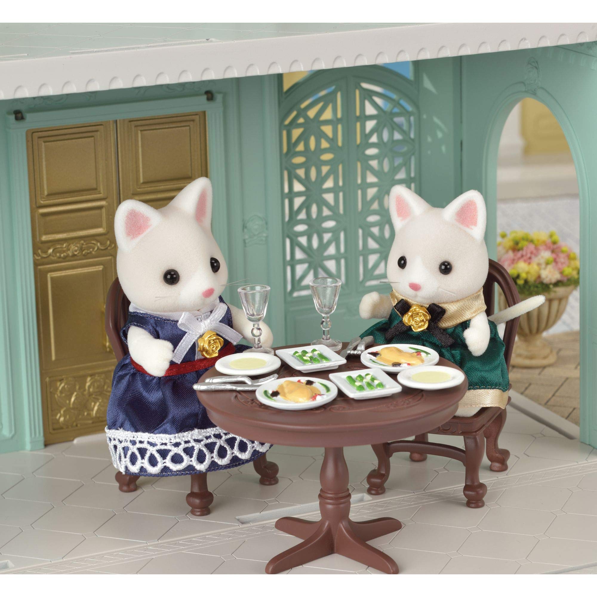 Sylvanian Families Town Dress up Set - Image 3