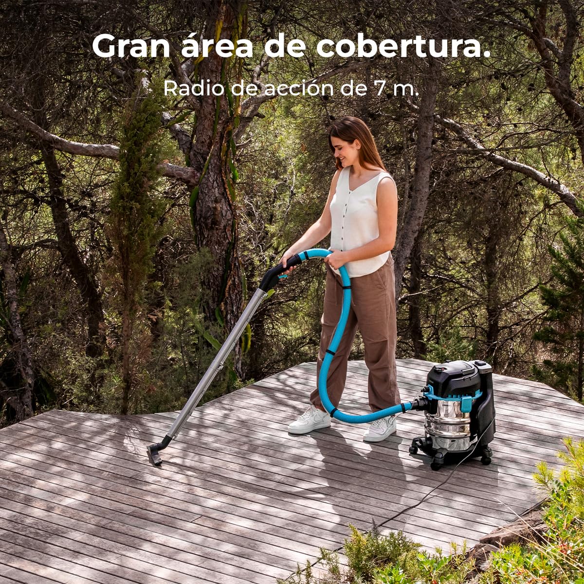 Cecotec Aspirador Sólidos, Líquidos, Tapicerías y Alfombras con Cable Conga CarpetClean 20000 MAX. 1400W, 22Kpa, Depósito Agua Limpia 4L y Sucia 20L, Filtro HEPA, Radio de Acción 7m