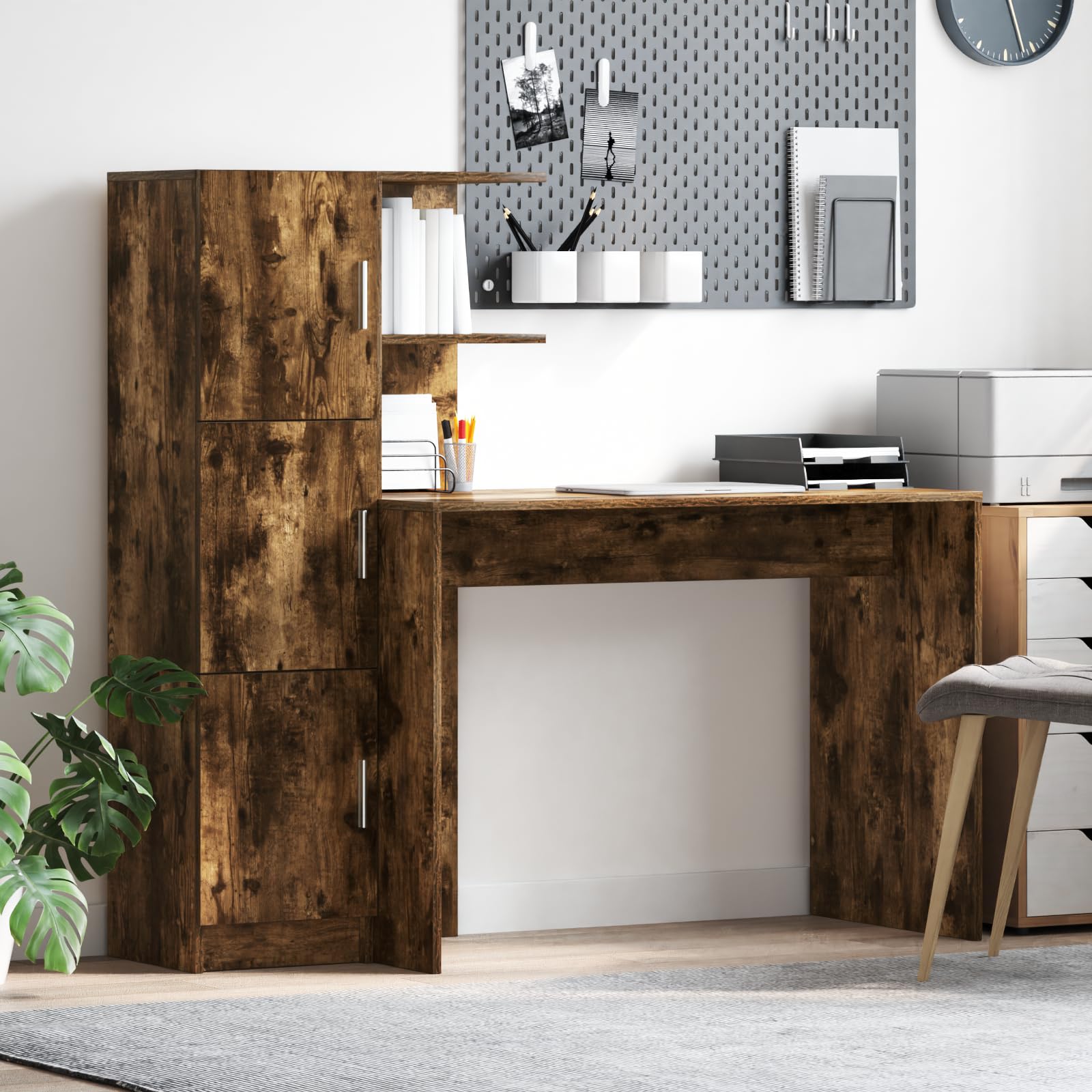 Bureau avec espace de rangement mural pour aménager un coin télétravail