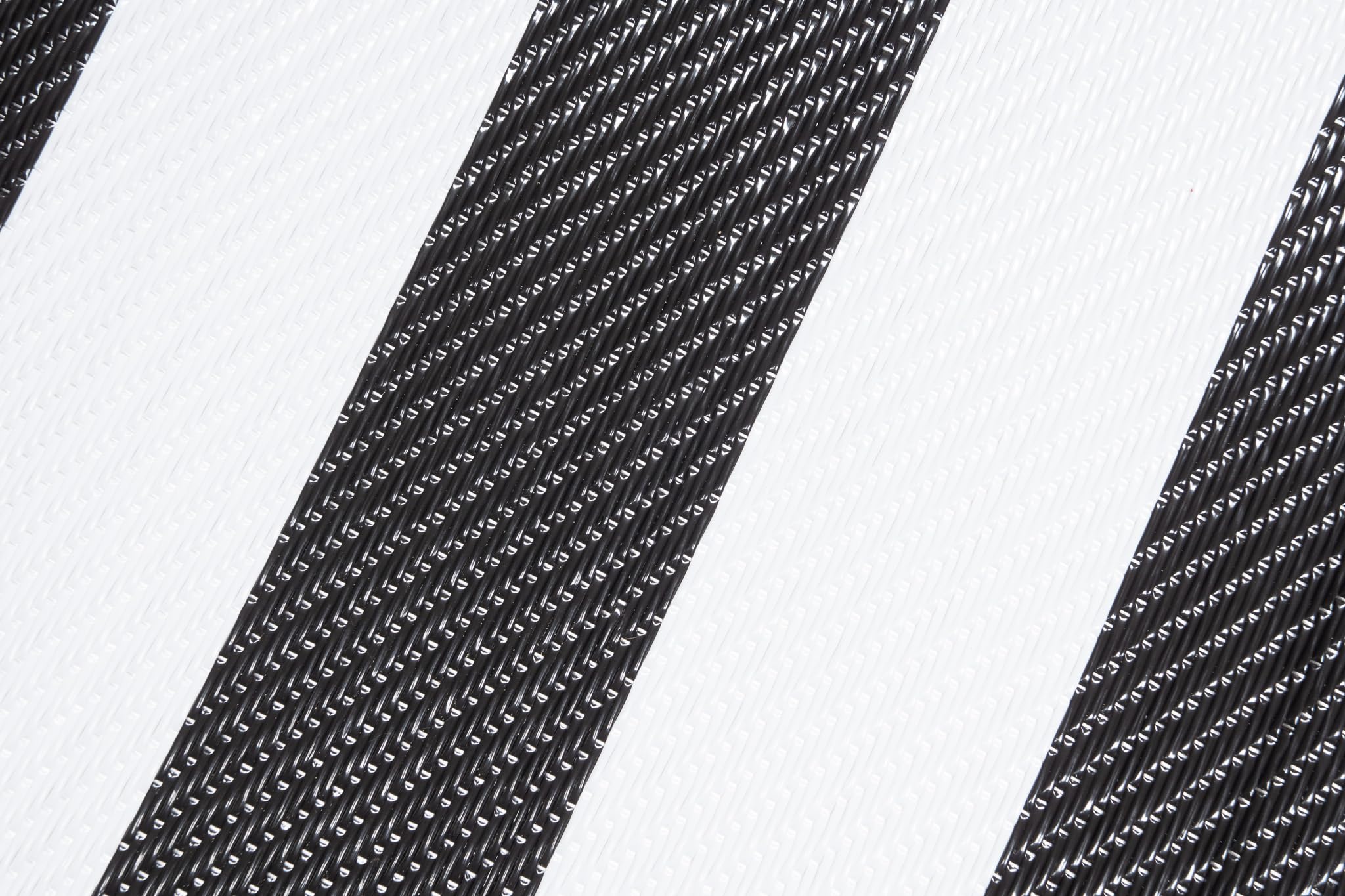 TAPISO Ibiza Teppich Outdoor Zweiseitig Wendbar Wasserdicht Resistent Streifen Zebra Weiß Schwarz Picknick Strand Garten ÖKO-TEX 120 x 180 cm