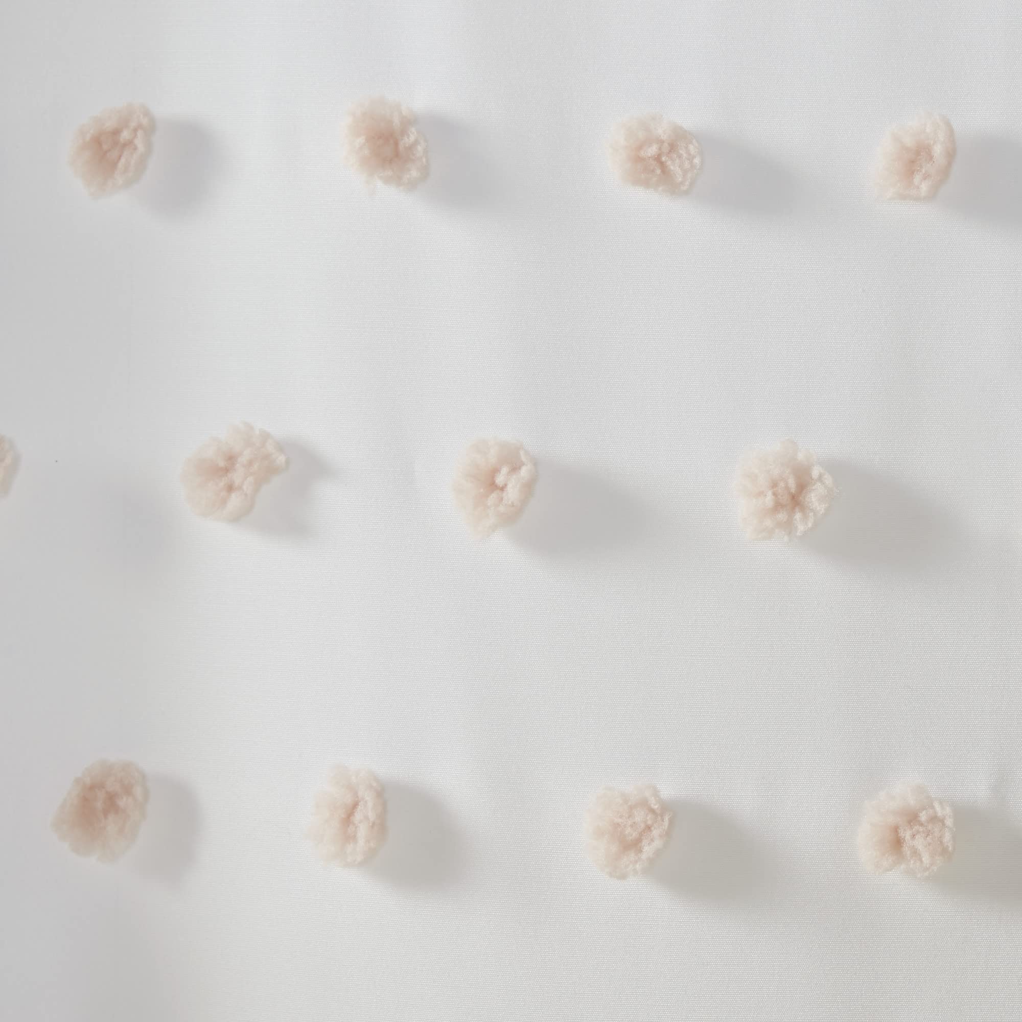 Madison Park Sophie - Cortina de Ducha Moderna con Pompones texturizados, decoración Moderna de baño, Lavable a máquina, Pantalla de privacidad para baño, 72 x 72 Pulgadas, Blanco/Rubor | Añade privacidad, lavable a máquina, certificado OEKO-TEX