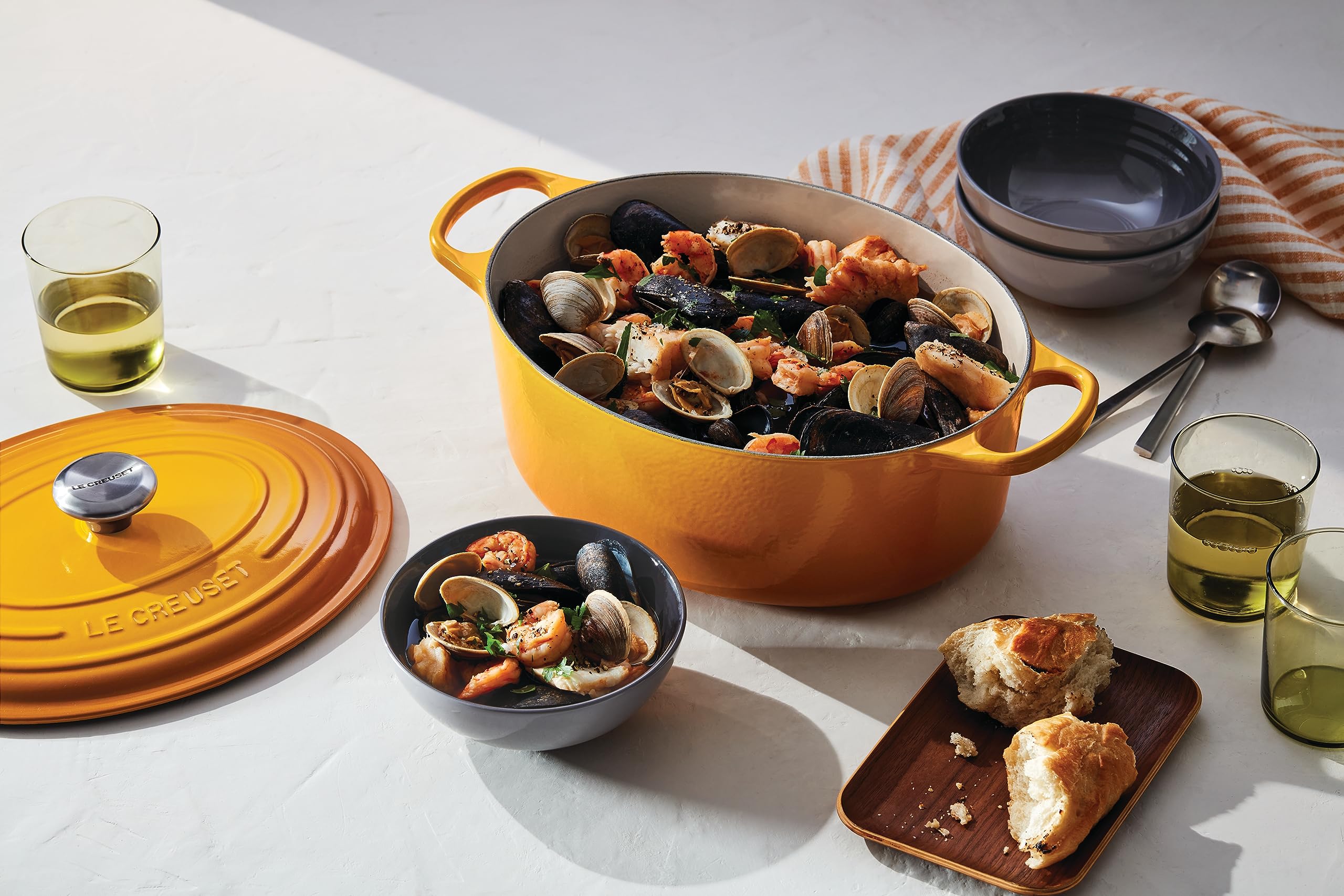 Le Creuset Cocotte oval de hierro fundido, 31 cm, 6, 3 L, Todas Las Fuentes de Calor Incluso inducción, Nectar, 21178316724430