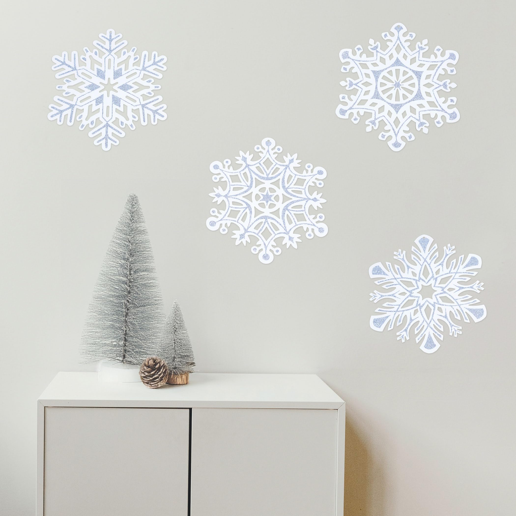 A Beistle Creation 20369 Pkgd-Cortes de Copos de Nieve con Purpurina, Papel, Blanco/Plateado