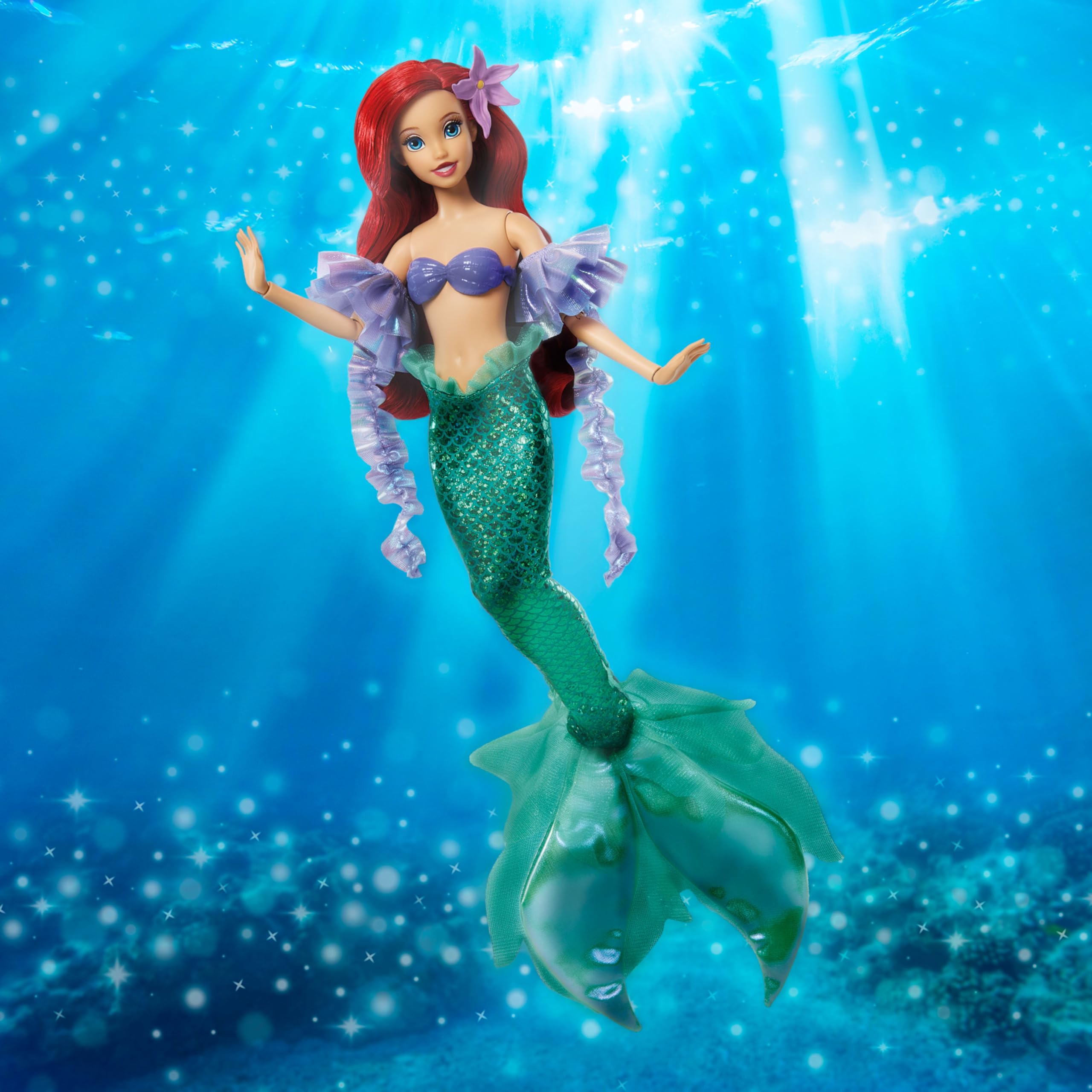 Mattel Disney Princesas Sparkling Princess Ariel Muñeca y Accesorio con Cola extraíble, Mangas y Pasador para el Pelo con Flor, Inspirada en la película, JLK25