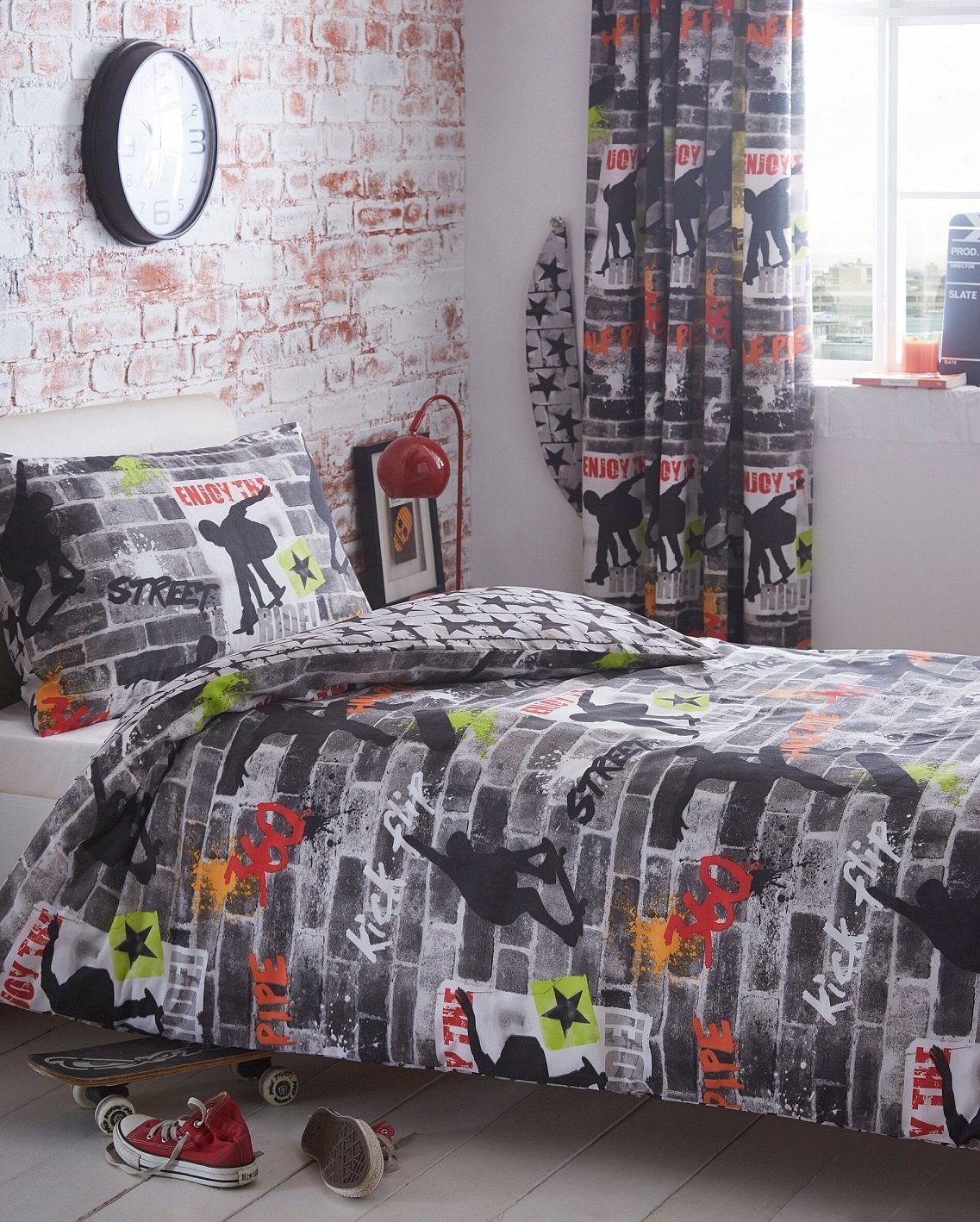 Kidz Club Grey Teenagers King Size Duvet Cover And 2 Pillowcase Bedding Bed Set Cool Skateboards And Graffiti Quilt Cover Set - Tricks,