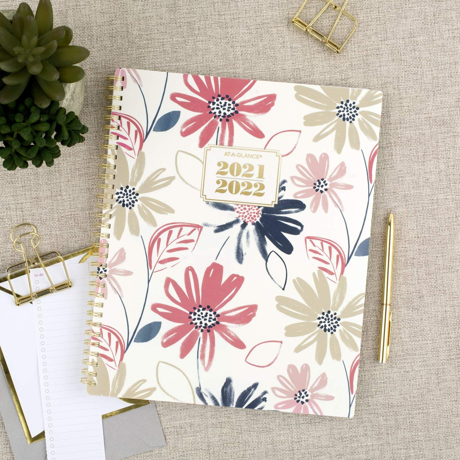 At-A-Glance Agenda accademica 2021-2022, agenda settimanale e mensile, 21 x 28 cm, grande, per scuola, insegnanti, studenti, badge floreale (1535F-905A)