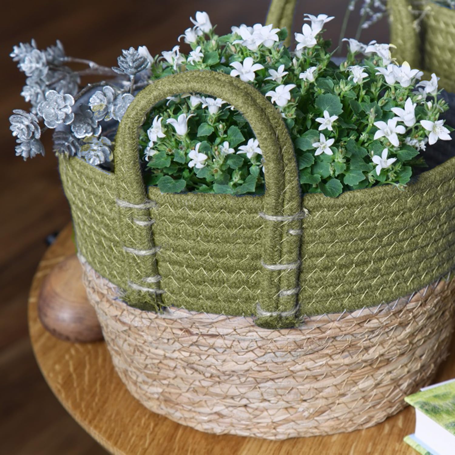Set mit 2 Aufbewahrungskörben mit seitlichen Griffen – Set stapelbare Aufbewahrungskörbe für Zeitschriften und Spiele, für Wohnzimmer und Kinderzimmer, aus Baumwolle und Seegras, 18 x 25 cm und 20 x
