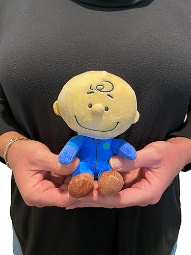 Miniatura 3 de JINX Charlie Brown - Peluche coleccionable oficial de Peanuts, excelente juguete de peluche para niños pequeños y preescolar, súper lindo equipo de