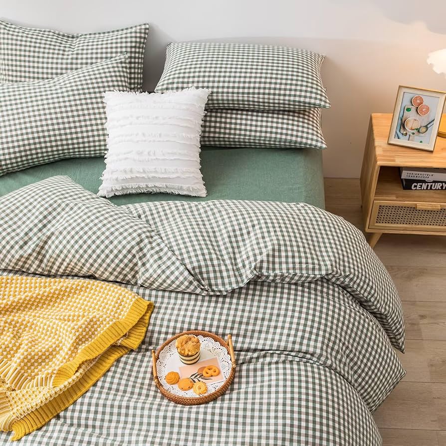 Amazon.com: mixinni Green Gingham Comforter Set Queen, Plaid Comforter Set 3 Pieces 1 Green Grid Comfoter with 2 Pillow Cases for All Seasons, Soft Fluffy Modern Grid Pattern Printed Bedding-Queen Size : Home & Kitchen