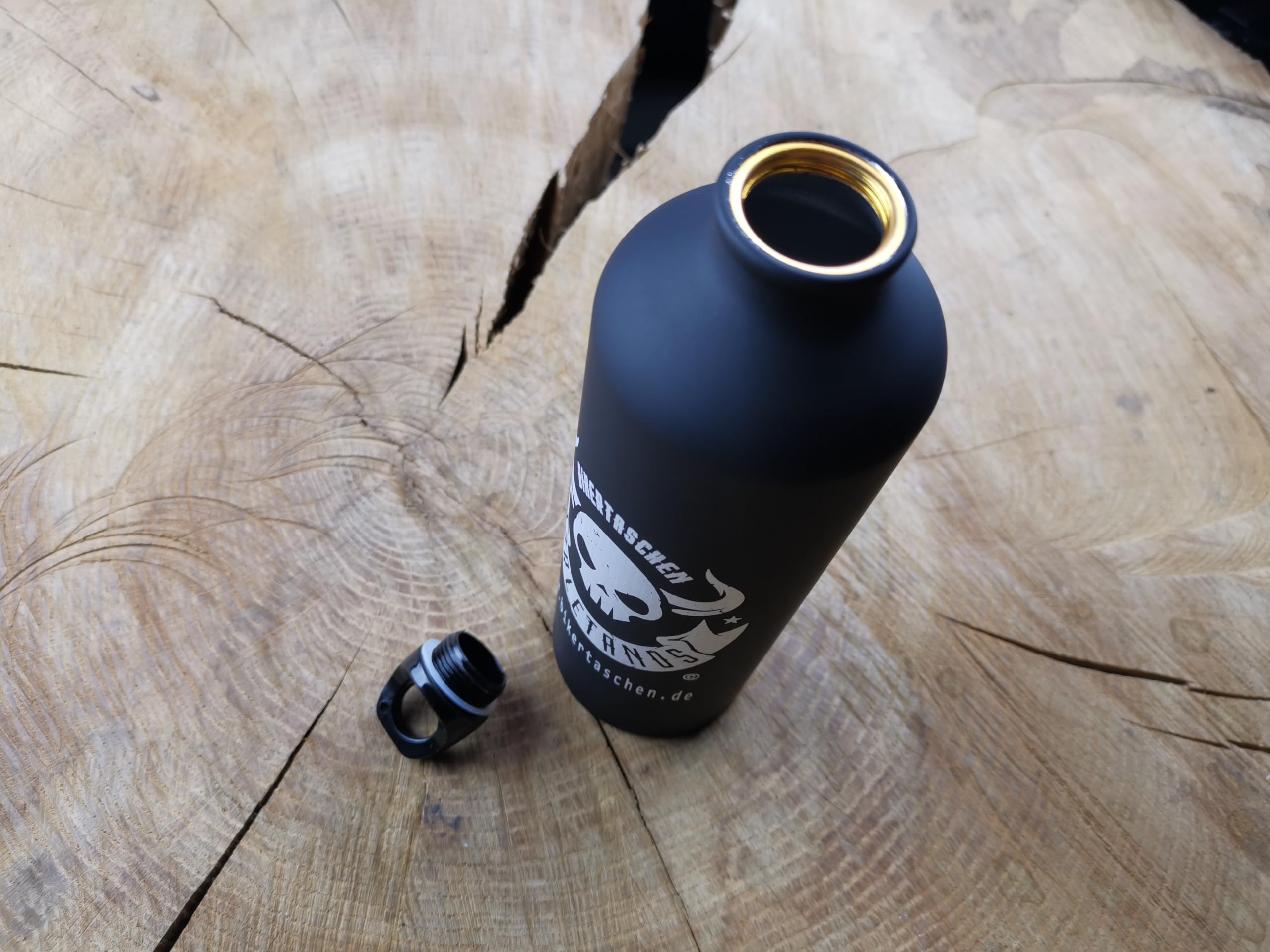 Benzinflasche Aluminium 800ml matt schwarz Skull kompatibel mit Harley Davidson Schwingentaschen Seitentasche Satteltaschen Sportster Softail Rocker Biker black Alu Flasche benzin