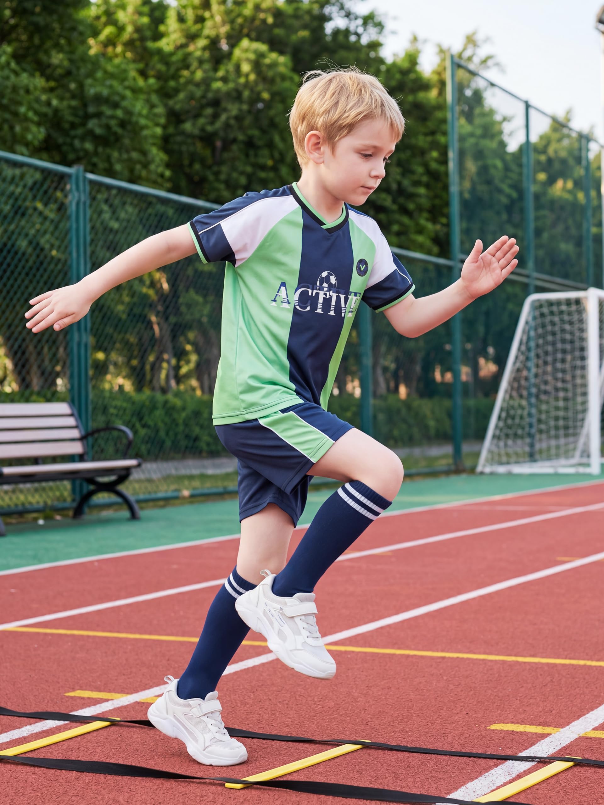 Volunboy Ensembl Football 3 Pièces Garçons, Tenue Sport Séchage Rapide, Idéal pour Entraînement, Match et Cadeau, 3-8 Ans