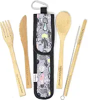 The Future is Bamboo Conjunto de talheres de 5 peças, utensílios de viagem reutilizáveis de bambu orgânico, kit de talheres de viagem de madeira com garfo, faca, colher, escova de limpeza de palha