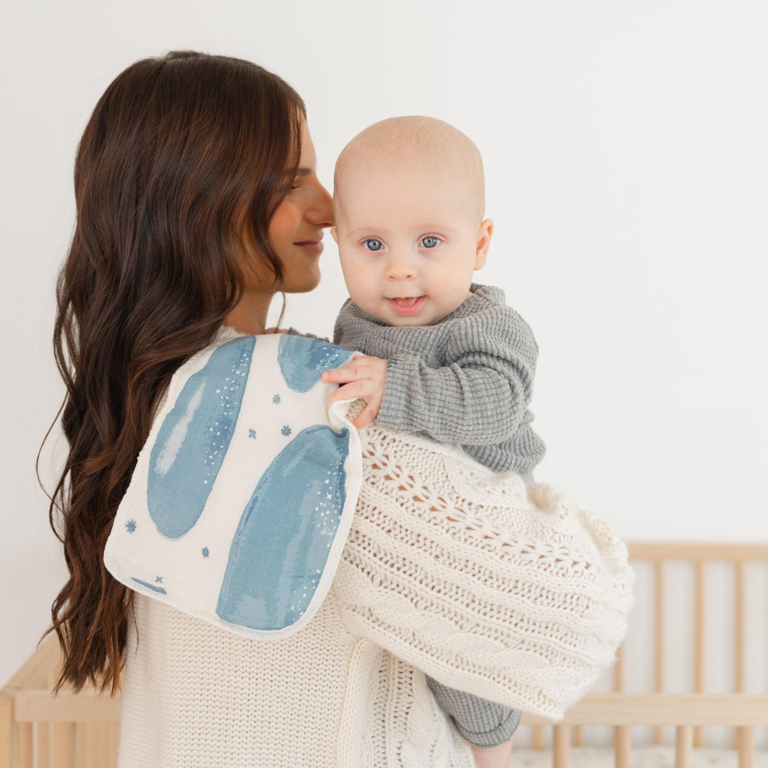 Crane Baby Pack de paños de Muselina para bebé, Pack de 3, 100% Muselina de algodón, Estampado de Ballena, imprescindible para bebé
