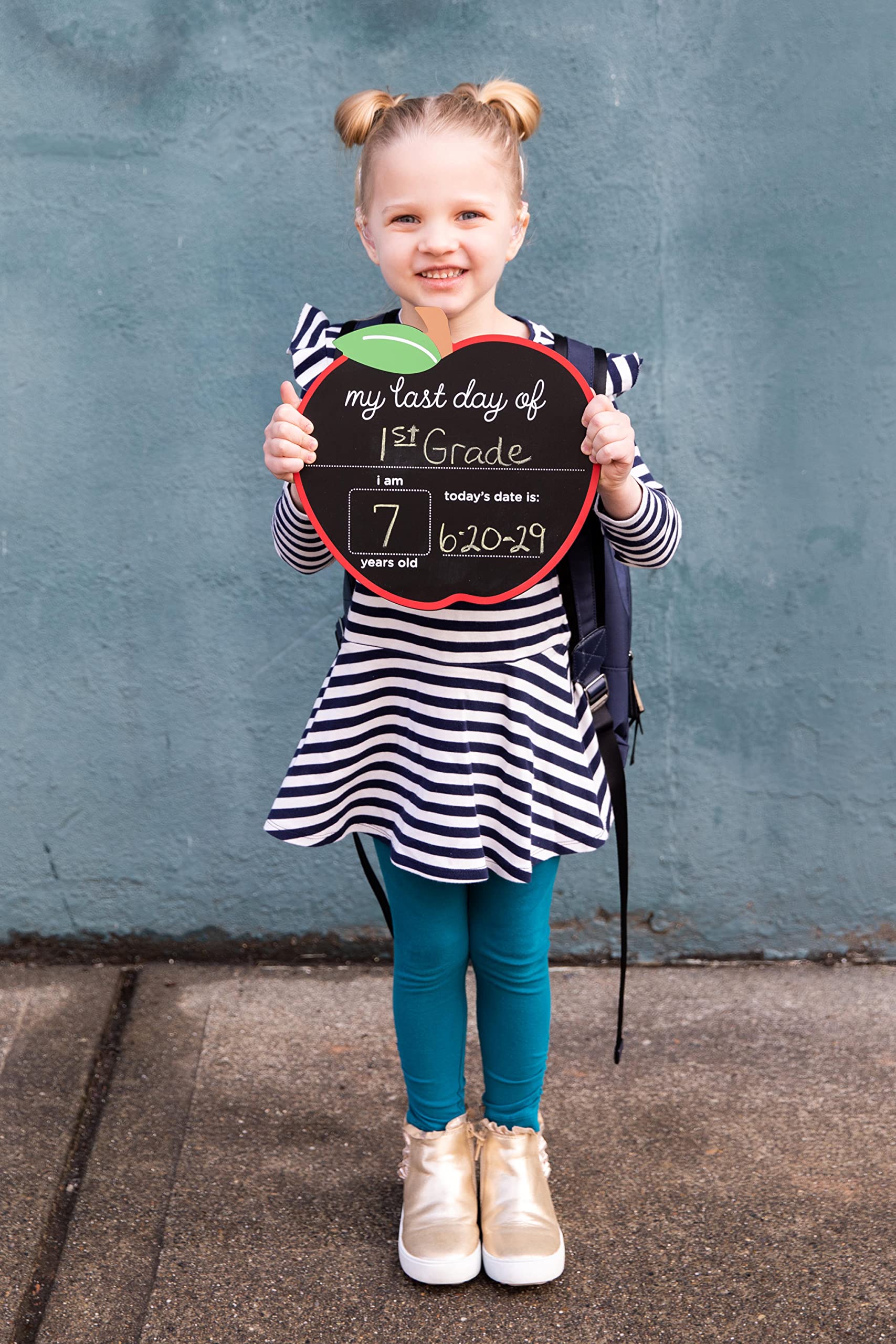 Snapklik.com : Pearhead First And Last Day Of School Reversible ...