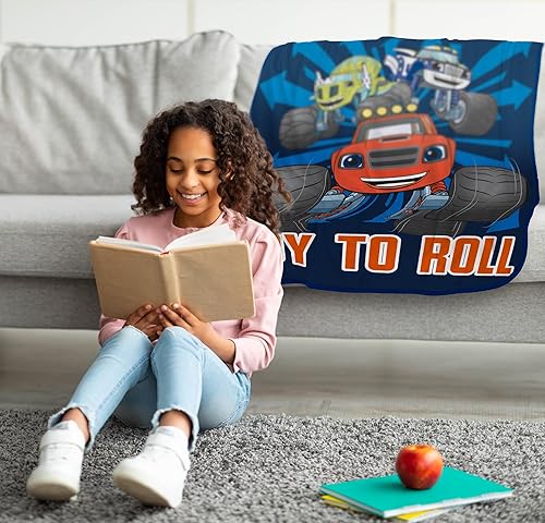 Miniatura 9 de Hello Kitty Manta de viaje de felpa arcoíris  Medidas 40 x 50 pulgadas  Ropa de cama súper suave y ligera