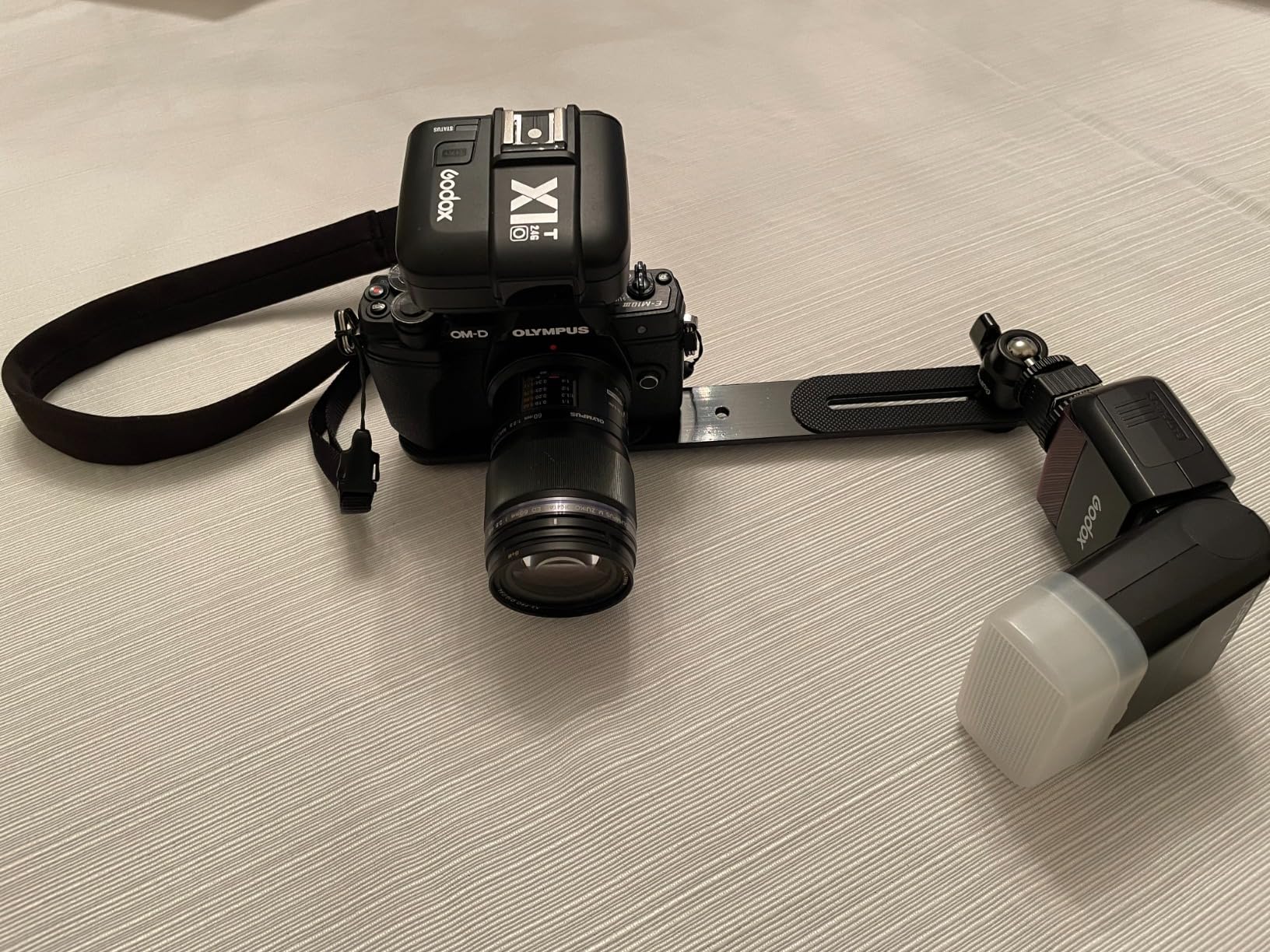 Excellent for  use in a custom macro camera/flash frame