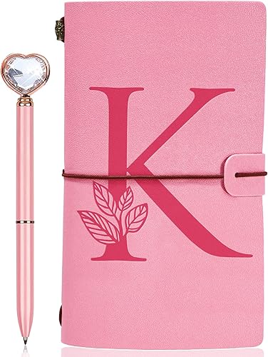 JEWPHX Diario personalizado para regalo, diario de cuero con inicial rosa + juego de bolígrafo de corazón de diamante, cuaderno de viaje, bloc de