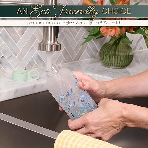 Miniatura 4 de Christian Art Gifts Botella de agua reutilizable de vidrio esmerilado inspirador sin BPA para mujeres Be Still & Know con versículo bíblico