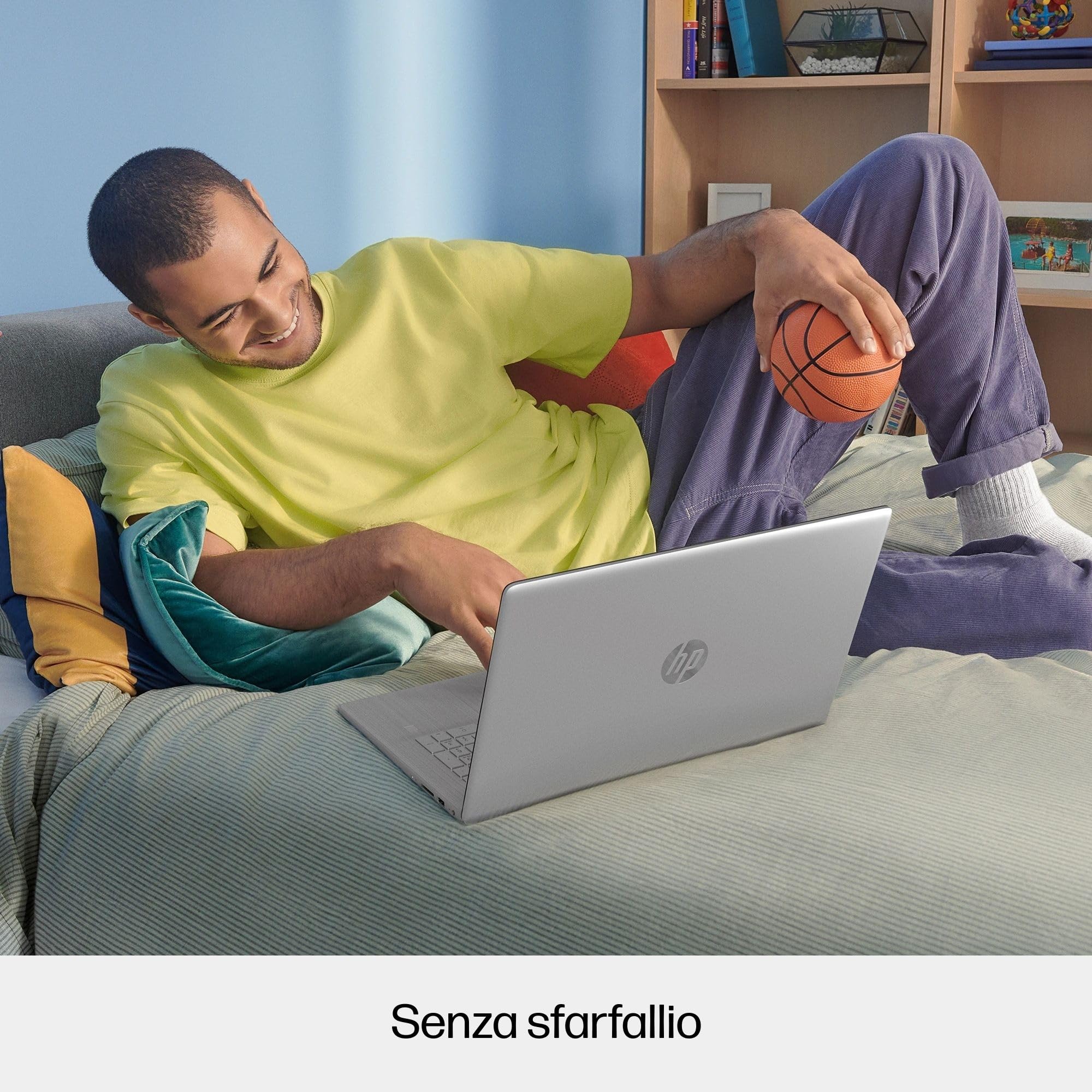 HP Laptop 17-cn4002sl PC Portatile 17" IPS FHD Intel Core 5 120U RAM 16GB SSD 512GB Windows 11 Argento
