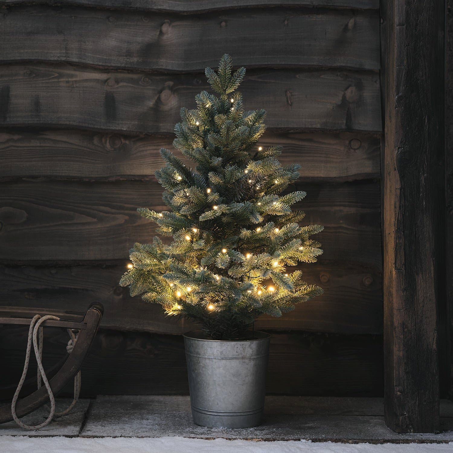 Amazon.de: Lights4fun 90cm Outdoor Tannenbaum LED Mini Weihnachtsbaum  beleuchtet Knstlicher Tannenbaum Auen Deko Weihnachten Christbaum Outdoor