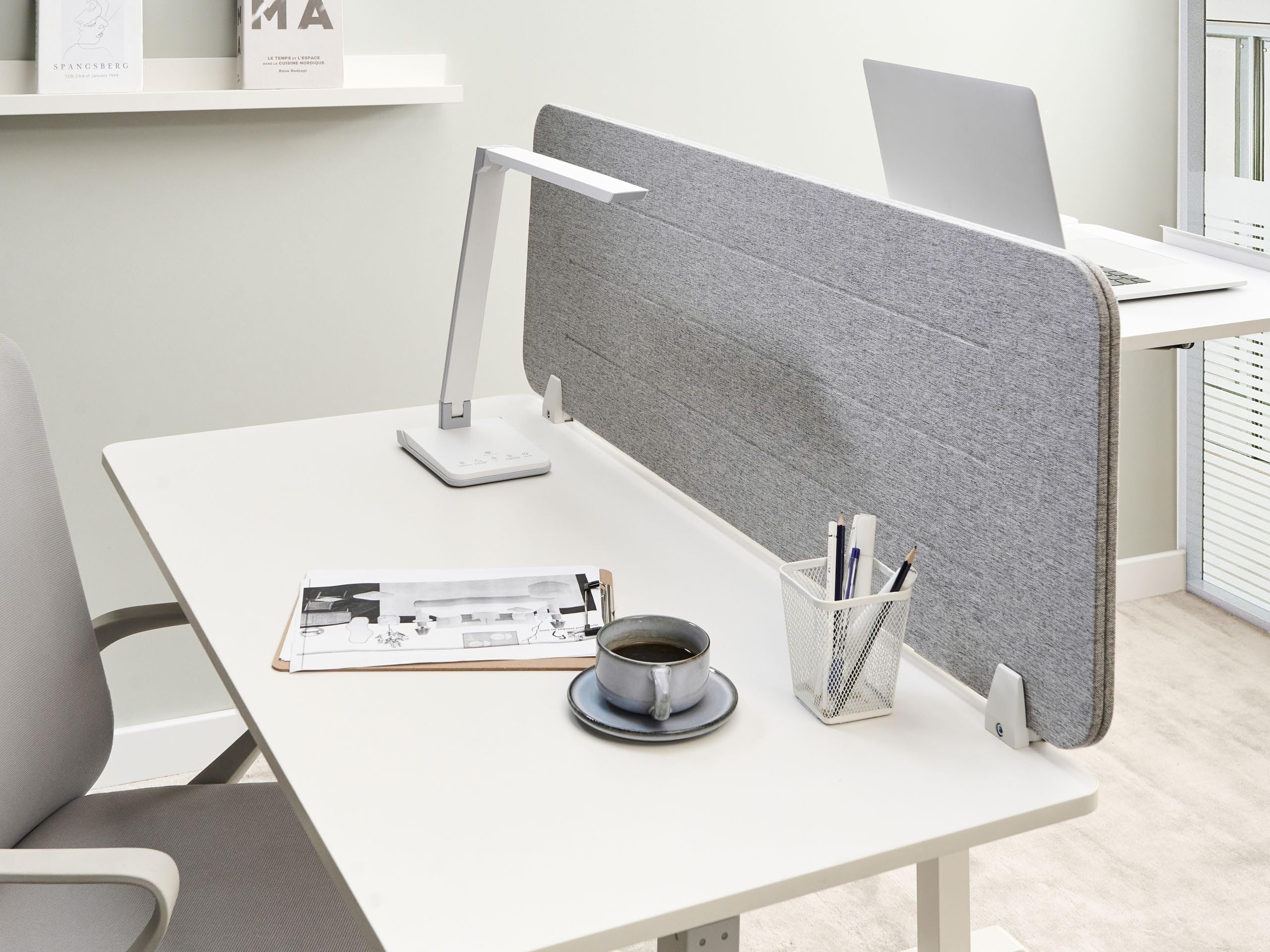 Beliani Séparateur de Bureau en Pet Acoustique Recouvert de Tissu 120 x 40 cm Gris Clair Ziggy