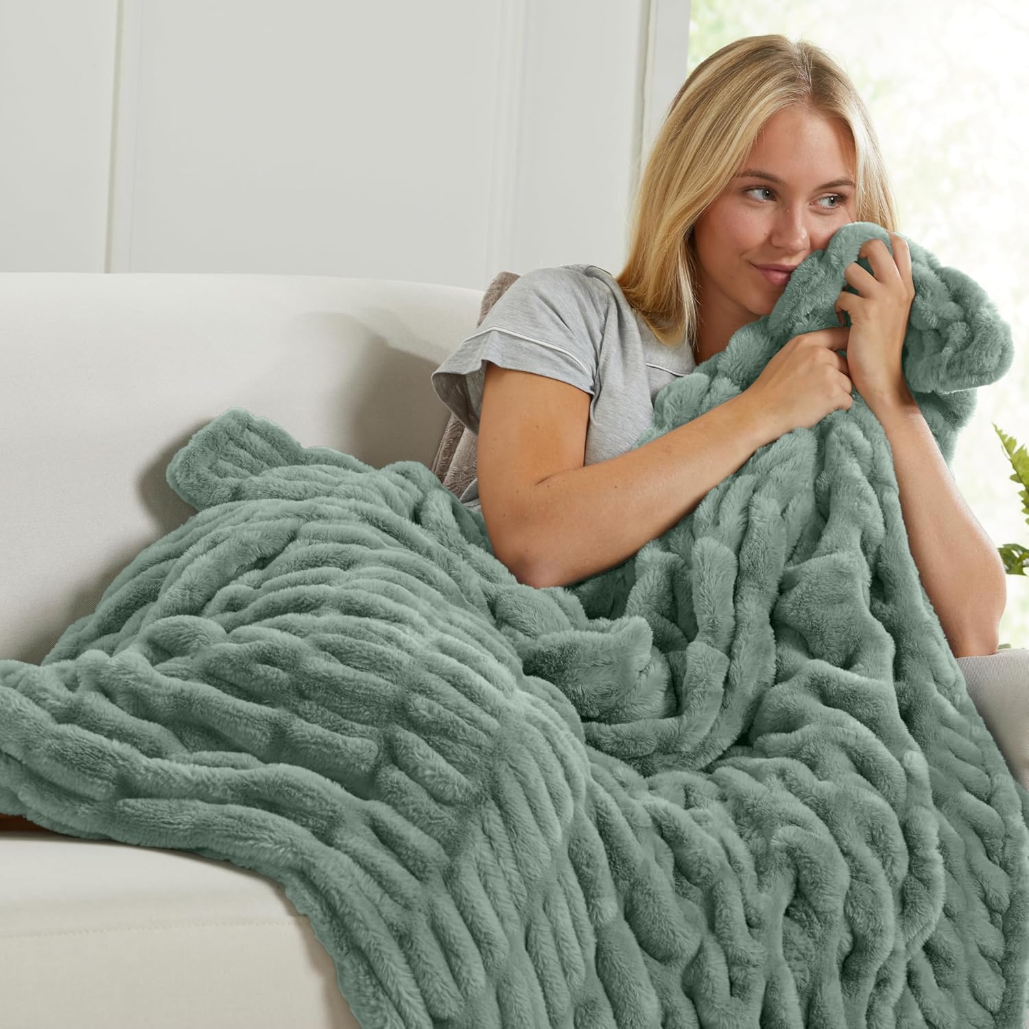 Springtree Home | Luxury Plush Throw Blanket | Green Throw Blanket | Ultra Soft Stretch Plush Throw for Couch, Sofa & Bed | Warm Thick Cozy Blanket, All-Season Comfort | 50" x 60" - Lily Pad
