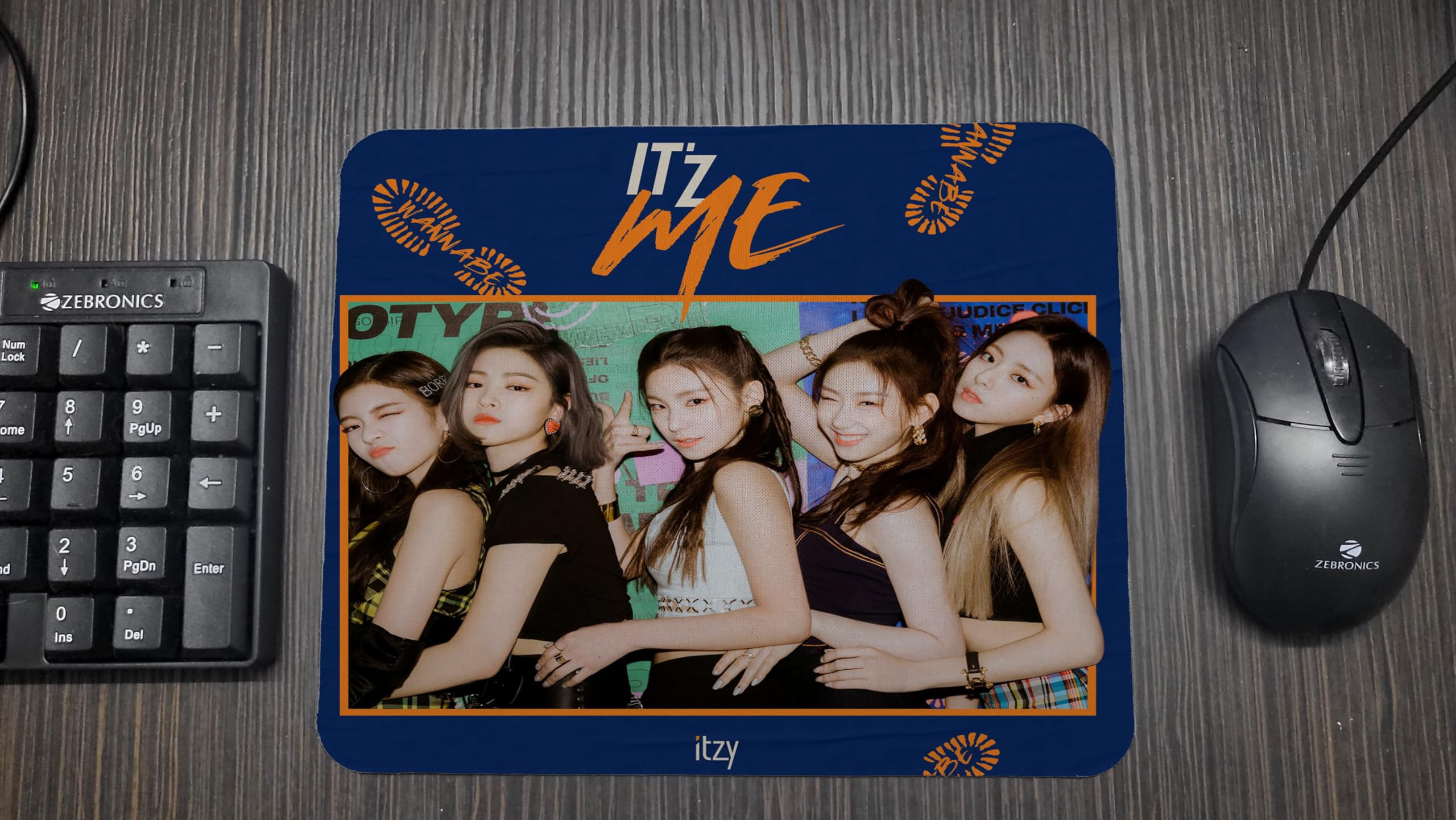 Credit Merchandise| ITZY Kpop Mouse Pad (23 x 19 cm)