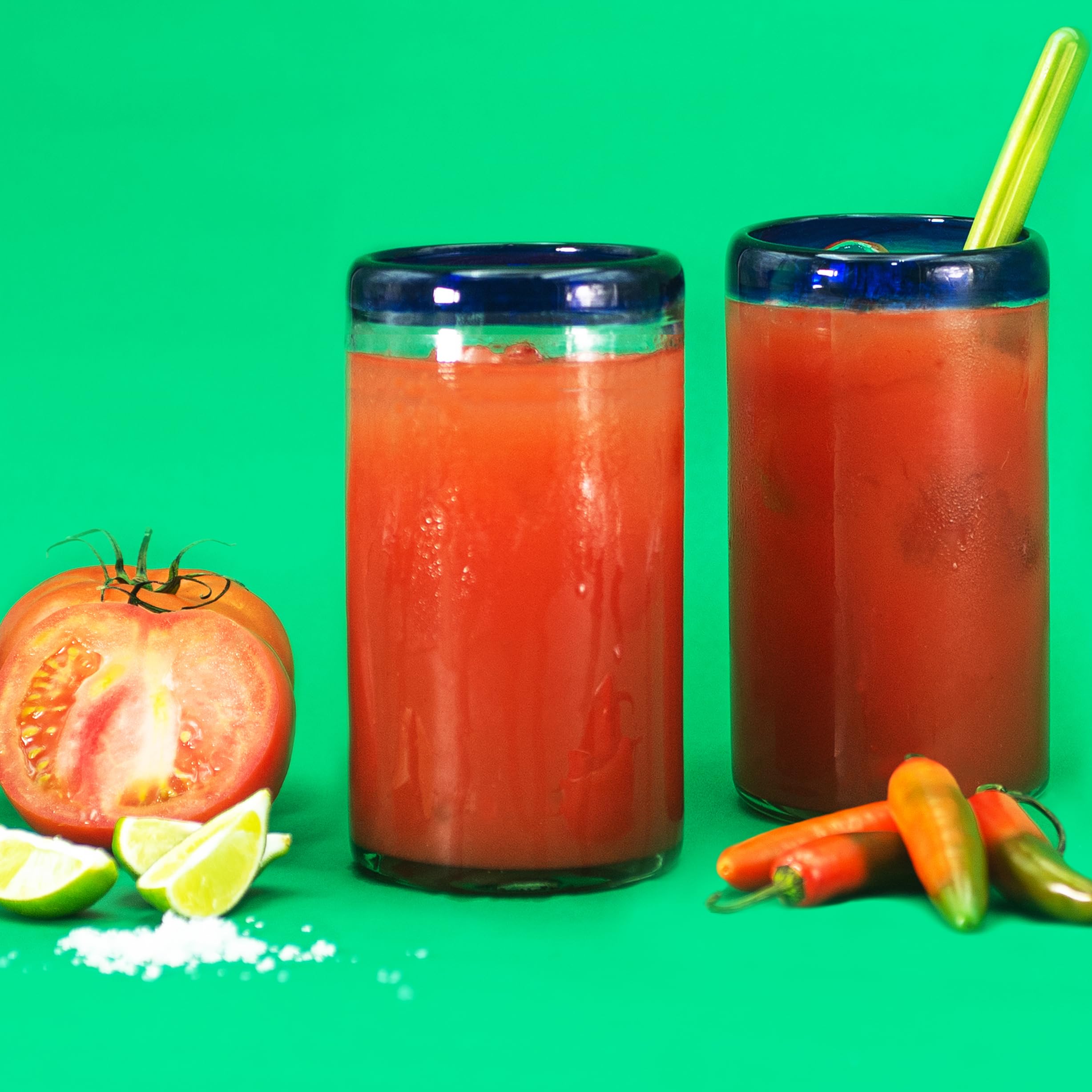 Mundgeblasene mexikanische Gläser, authentische handgefertigte Trinkgläser, 400 ml, kobaltblauer Rand, perfekt für Wasser, Säfte, Softdrinks oder Bier, 8 Stück