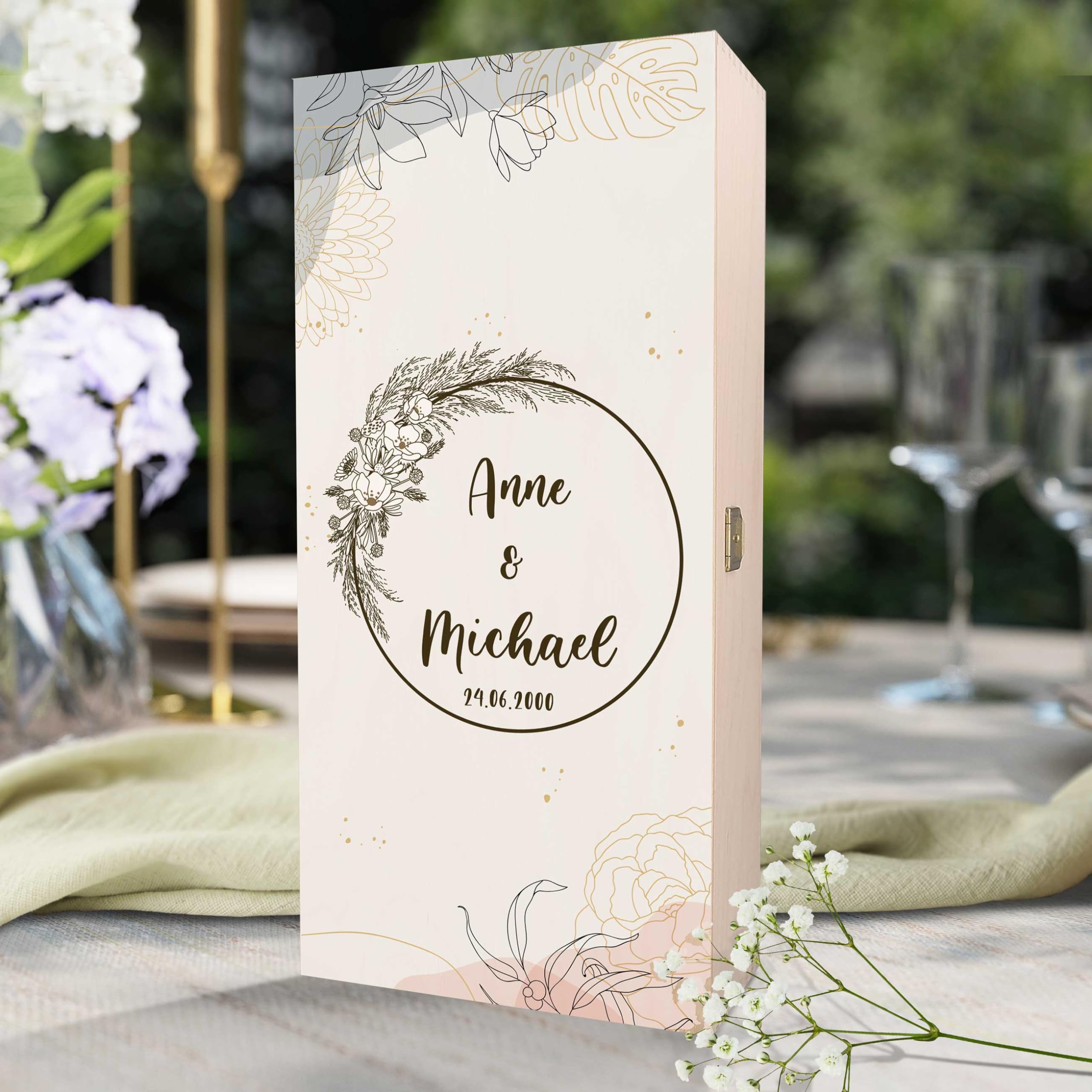 Graviertes Leonardo Weinglas – Flower Polygon Design, Personalisierbar, In Holzkiste, Hochzeitsgeschenk