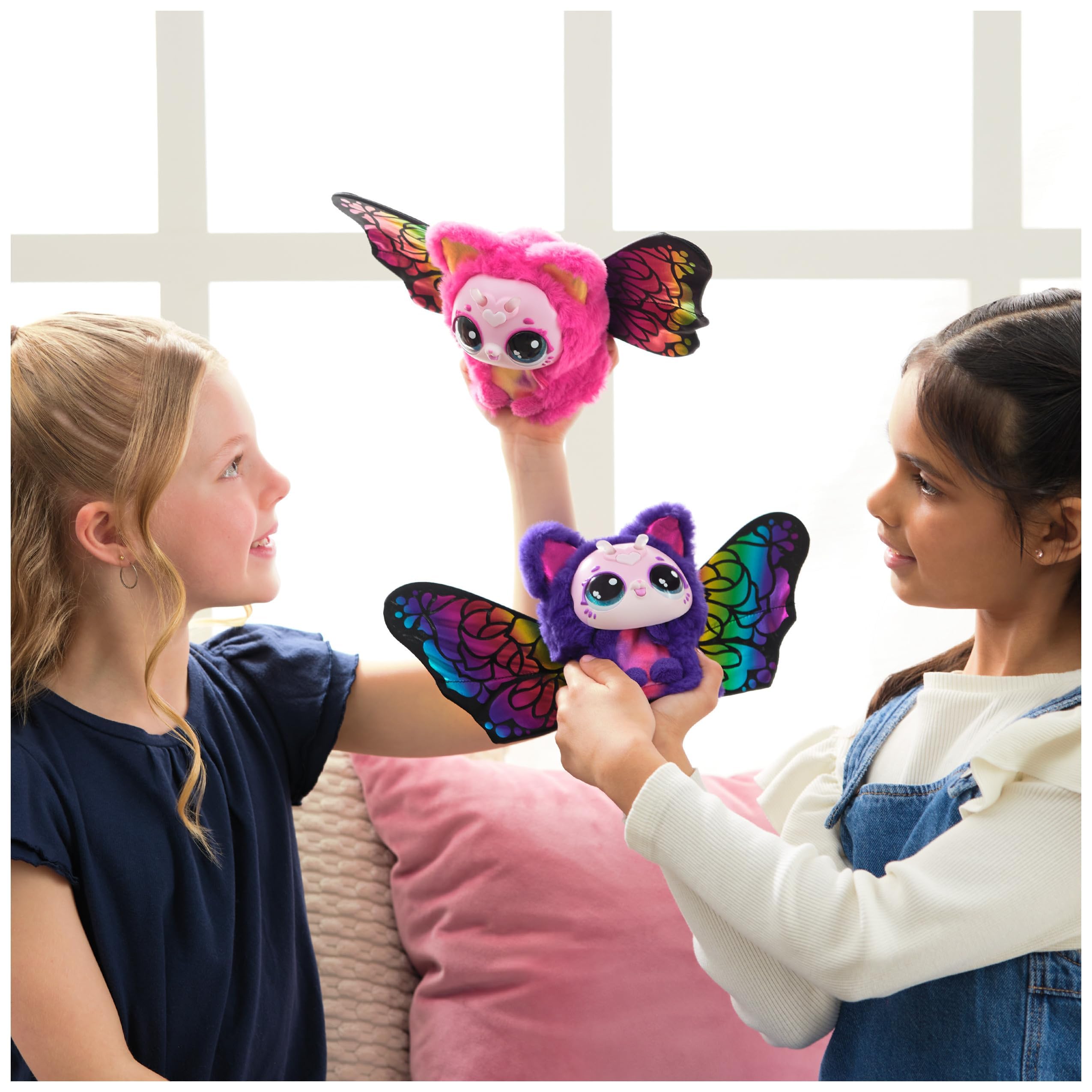 Hatchimals Bloomables Kittyfly, interaktywna zabawka z niespodzianką, podwójna transformacja i ponad 100 dźwięków i reakcji, dla dzieci od 4 lat