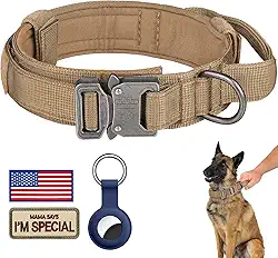DAGANXI Coleira tática para cães, de nylon de treinamento militar ajustável, com alça de controle e fivela de metal pesado para cães médios e grandes, com adesivos e estojo de Airtags (2GG, marrom)
