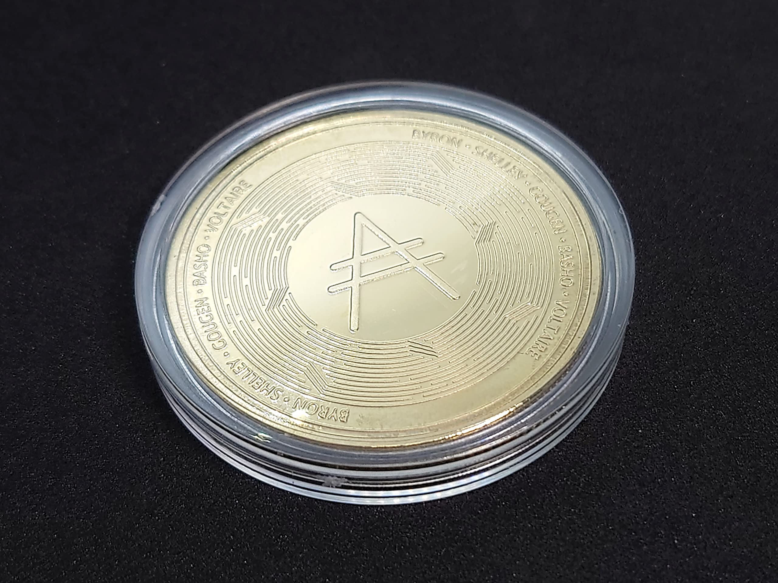 Amazon | ADAコイン エイダコイン カルダノコイン adaコイン えいだこいん かるだのこいん adacoin 1枚 クリアケース付き  日本国内から発送（ゴールド） 通販