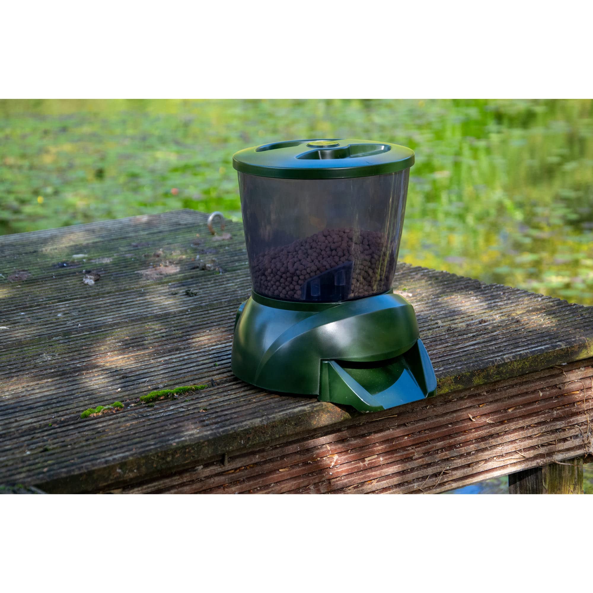 dobar® Programmierbarer Fisch-Futterspender mit LCD-Anzeige für draußen - Automatischer Fish Feeder - 22 x 22,5 x 26,5 cm - Grün
